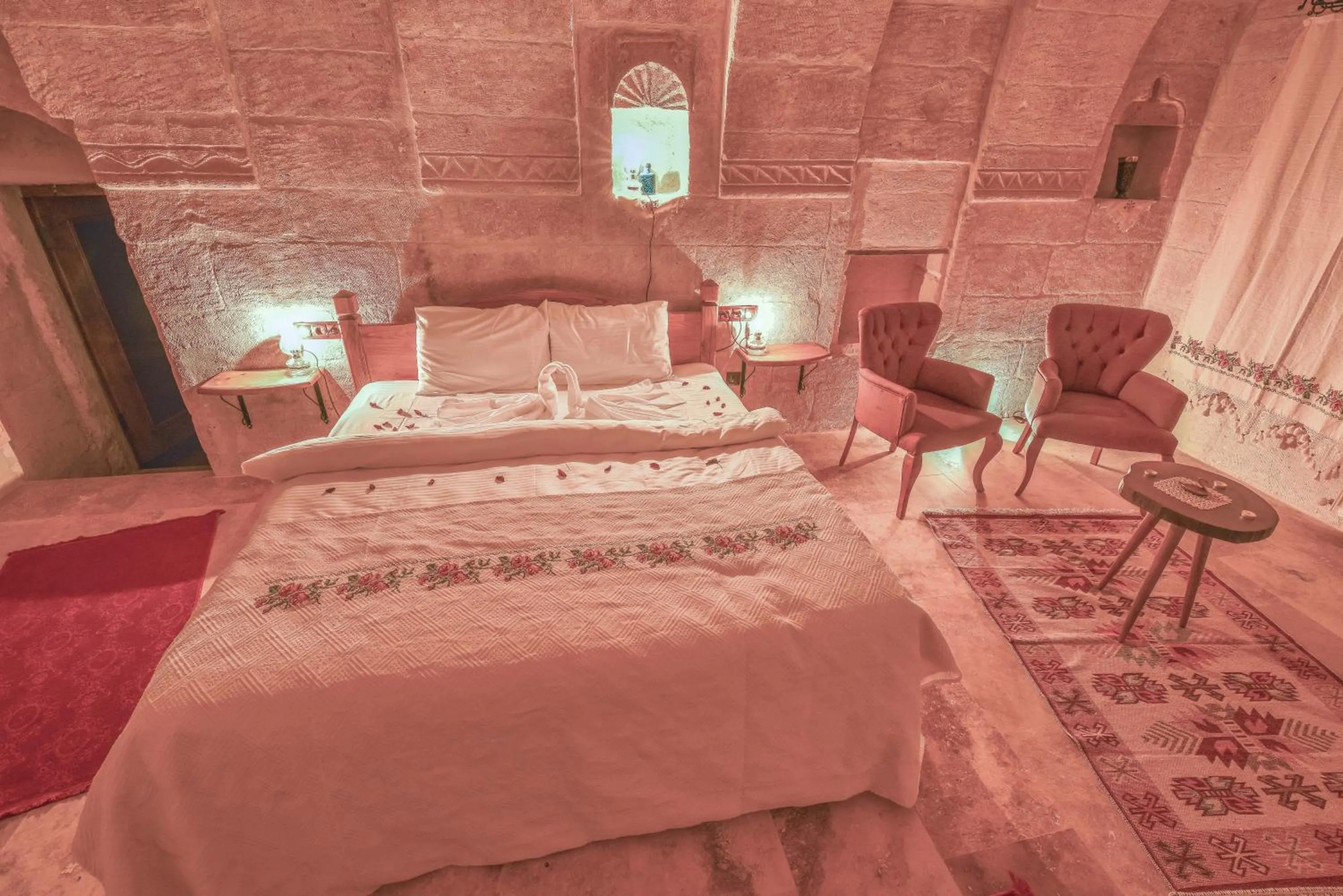 Bed in Mosaic Cave Hotel