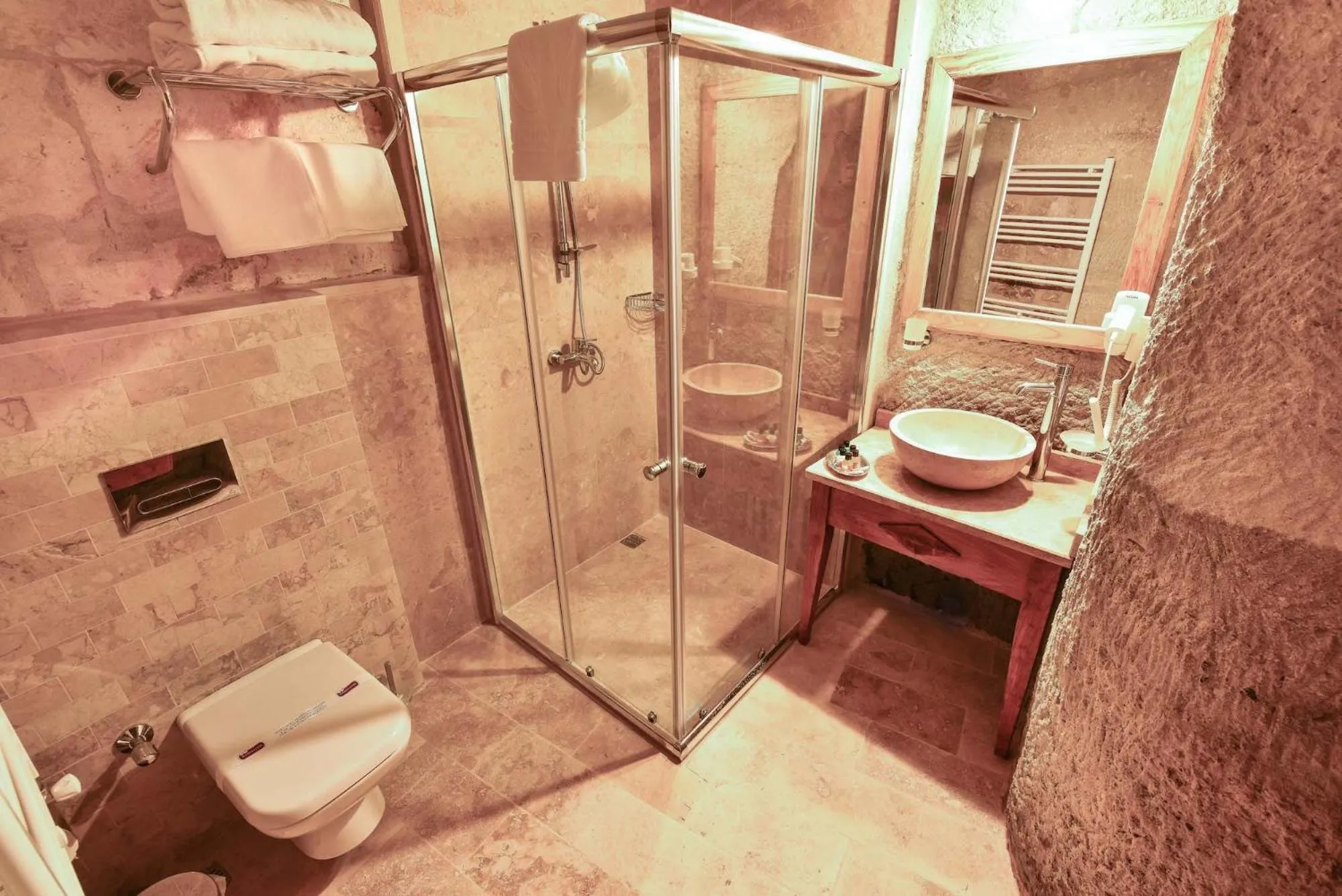 Shower in Mosaic Cave Hotel