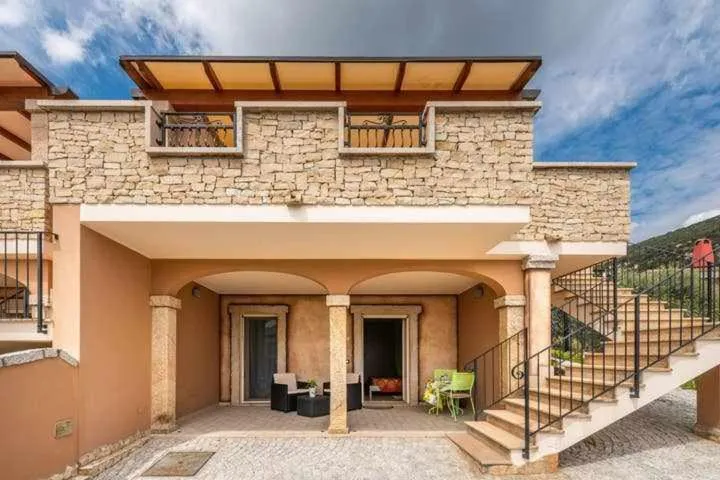 Property building in L'arcobaleno di Chia CIN IT11101CE