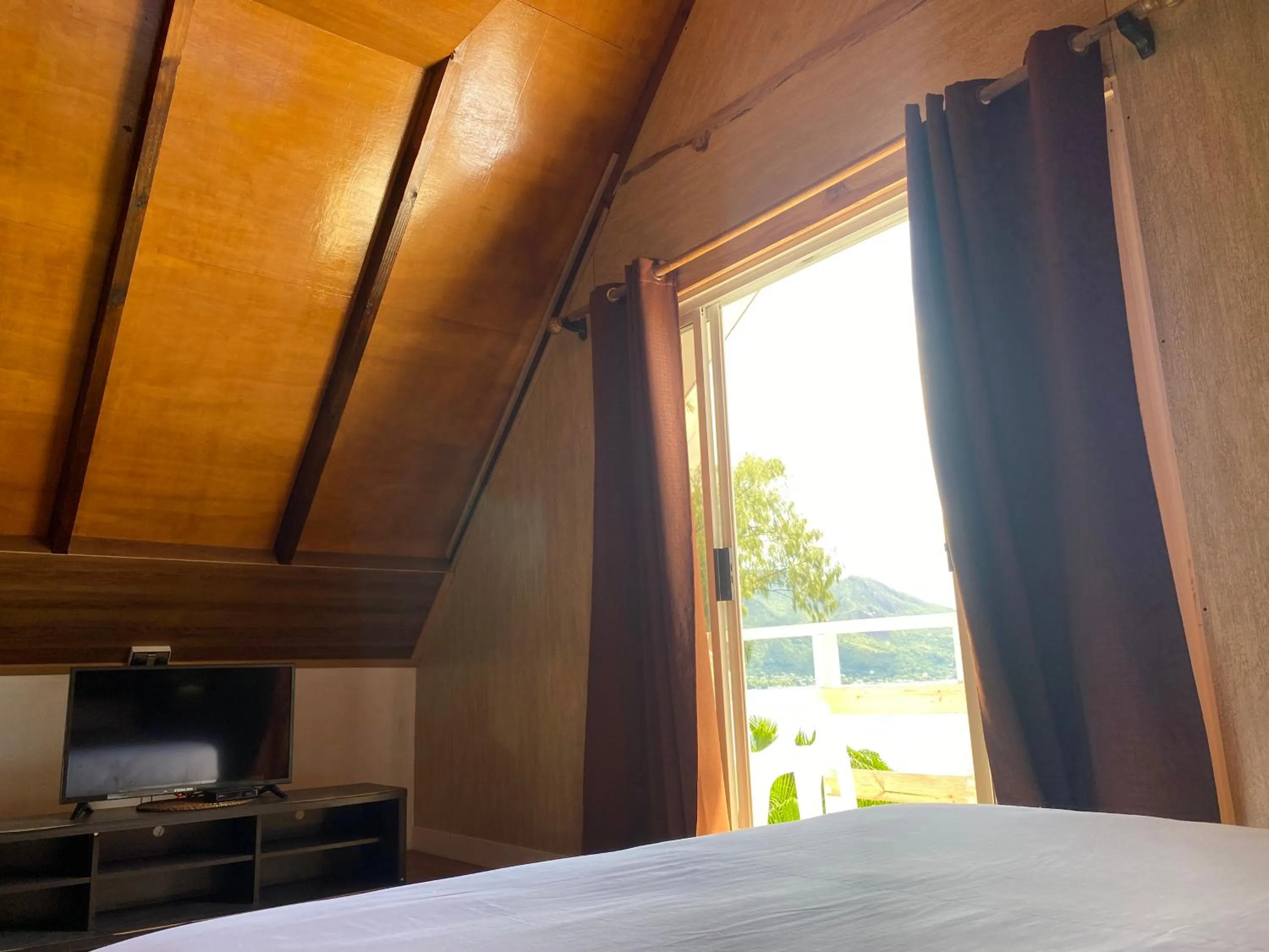 TV and multimedia, Bed in Mouggae Blues Villas