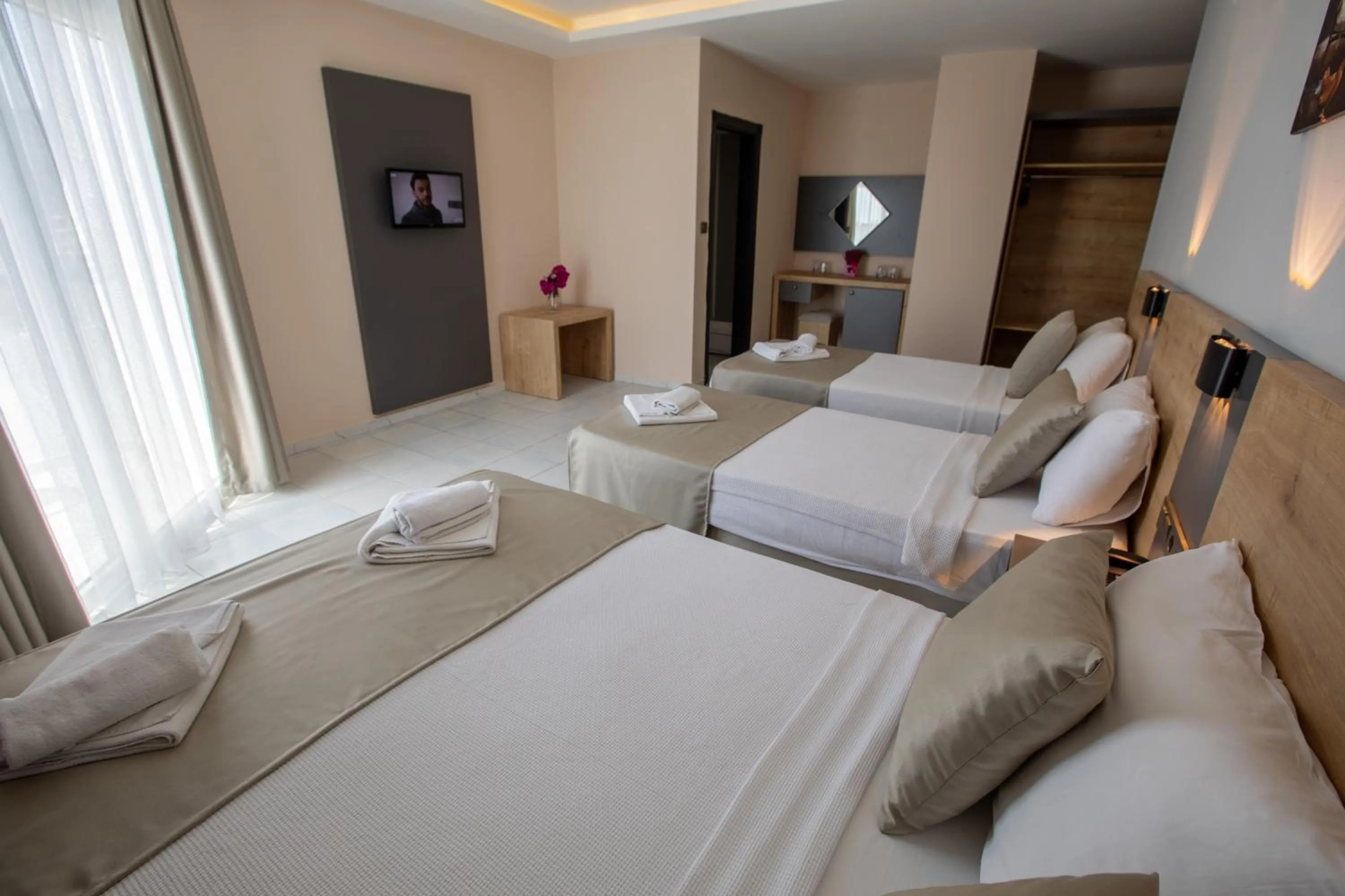Living room, Bed in Alanya Risus Park Hotel