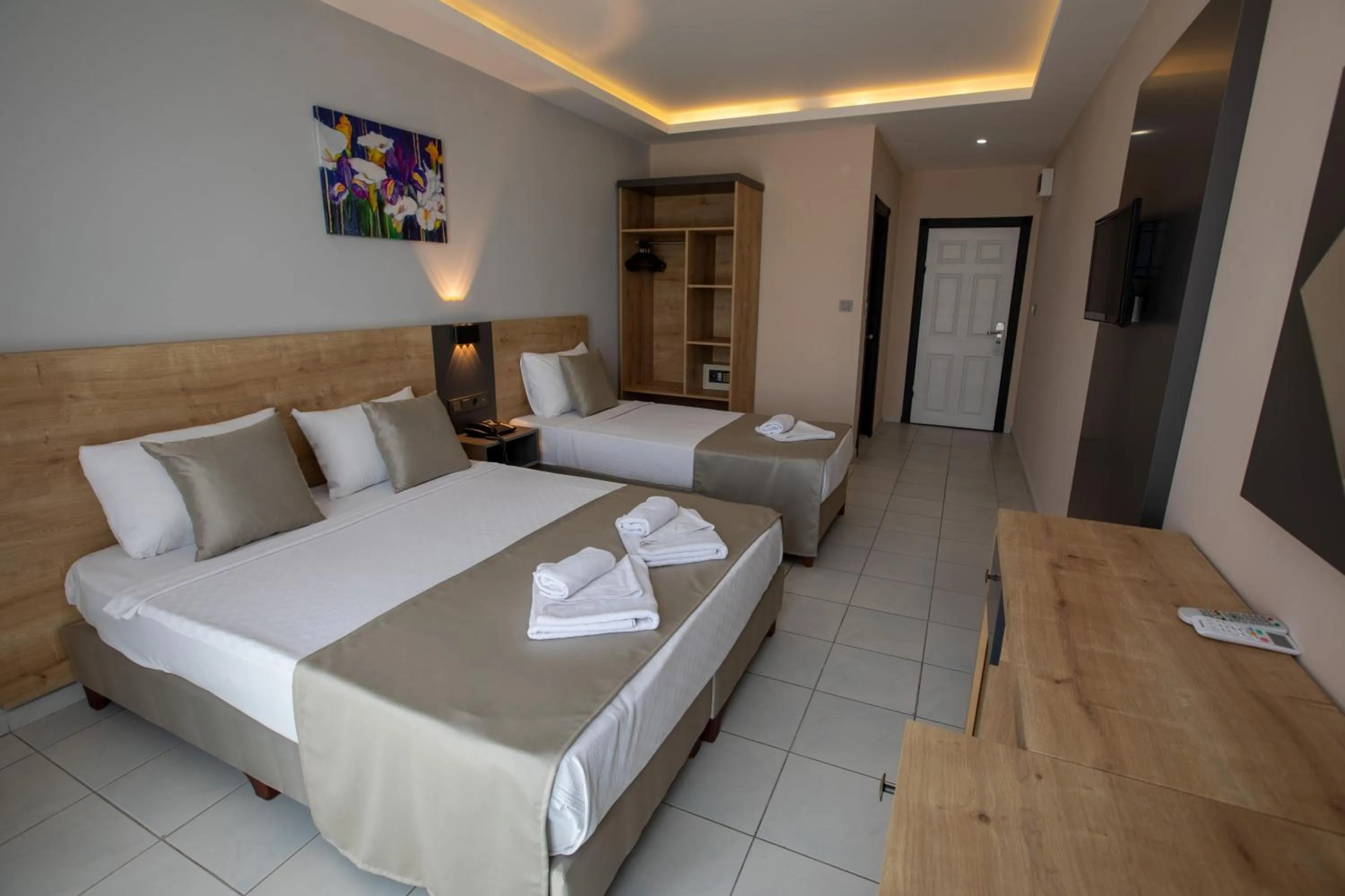 Photo of the whole room, Bed in Alanya Risus Park Hotel