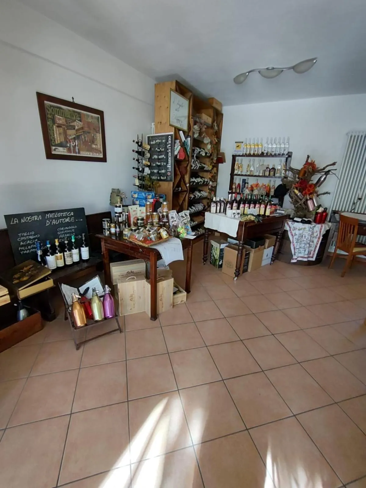 Shopping Area in Al Calar Della Sera