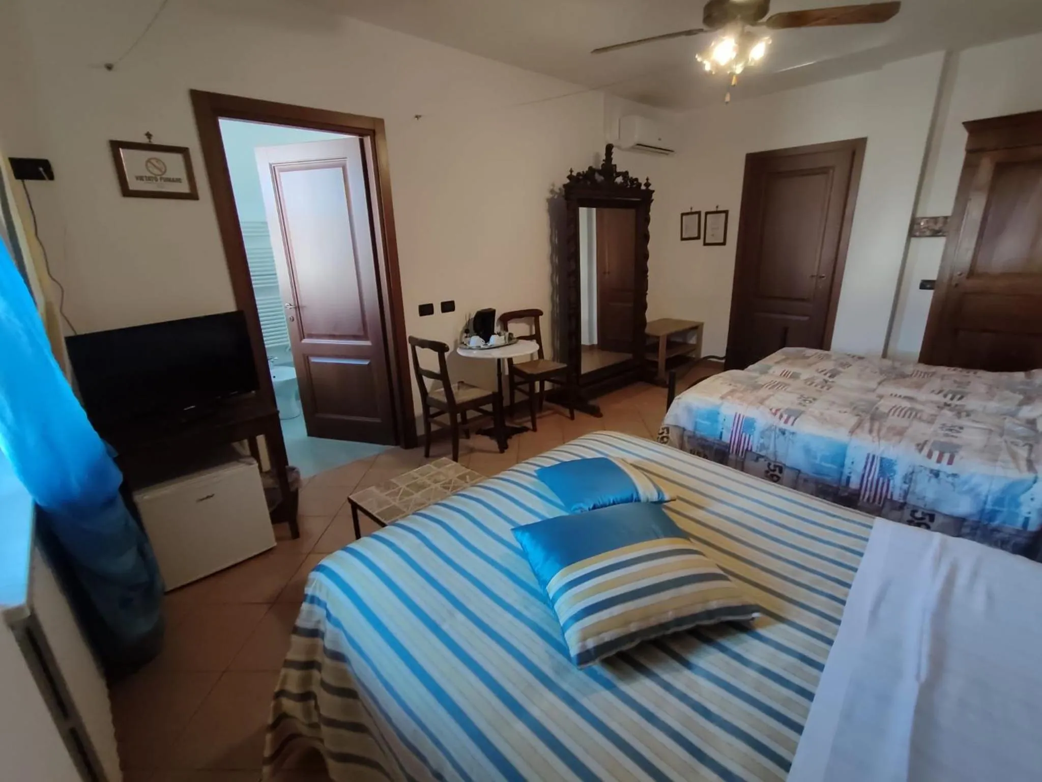 Photo of the whole room, Bed in Al Calar Della Sera