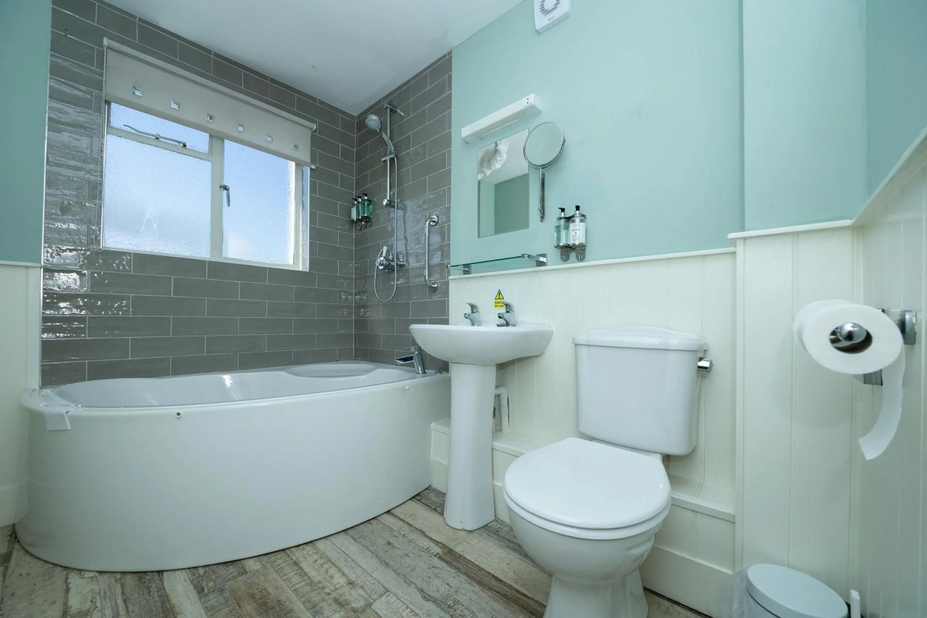 Bathroom in The Clarendon Hotel