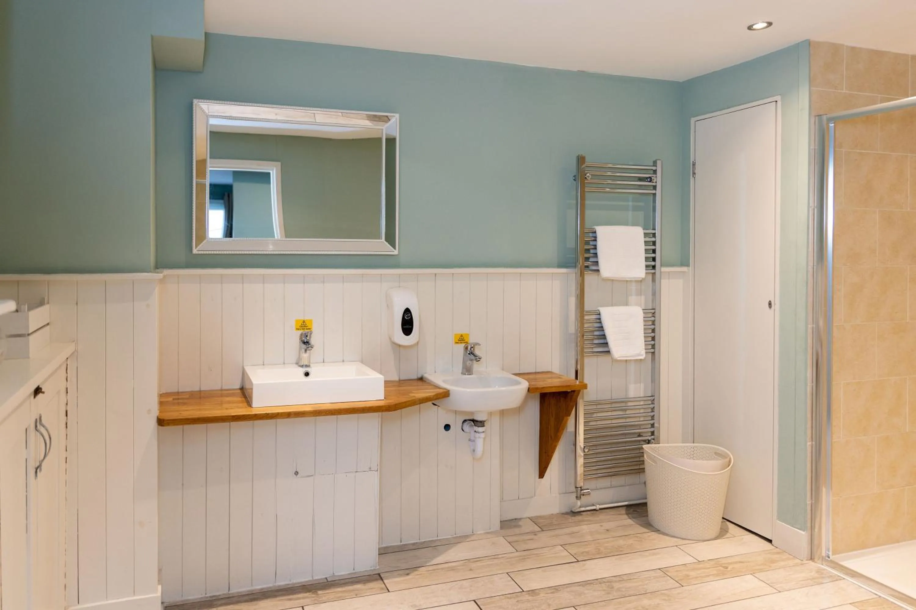 Bathroom in The Clarendon Hotel