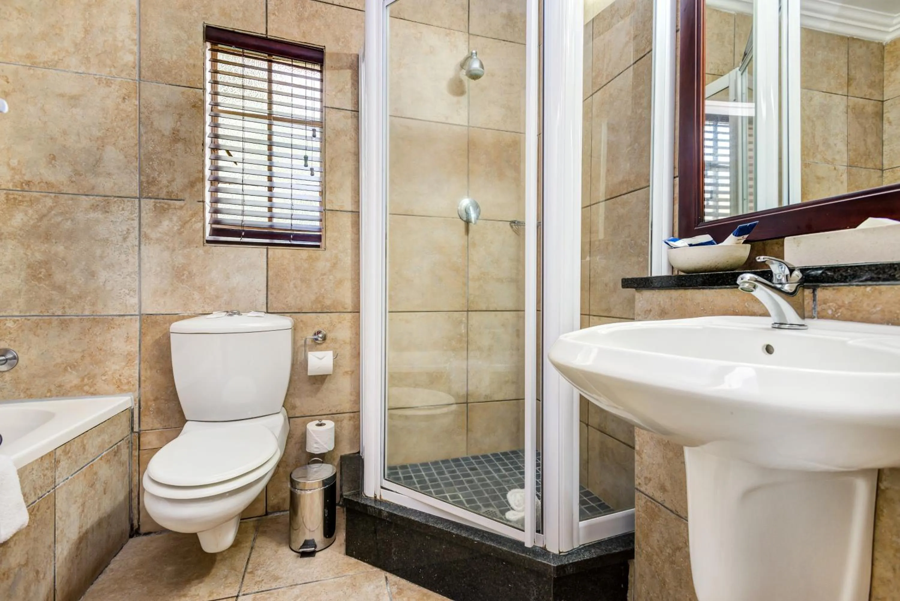 Shower in Hazyview Sun