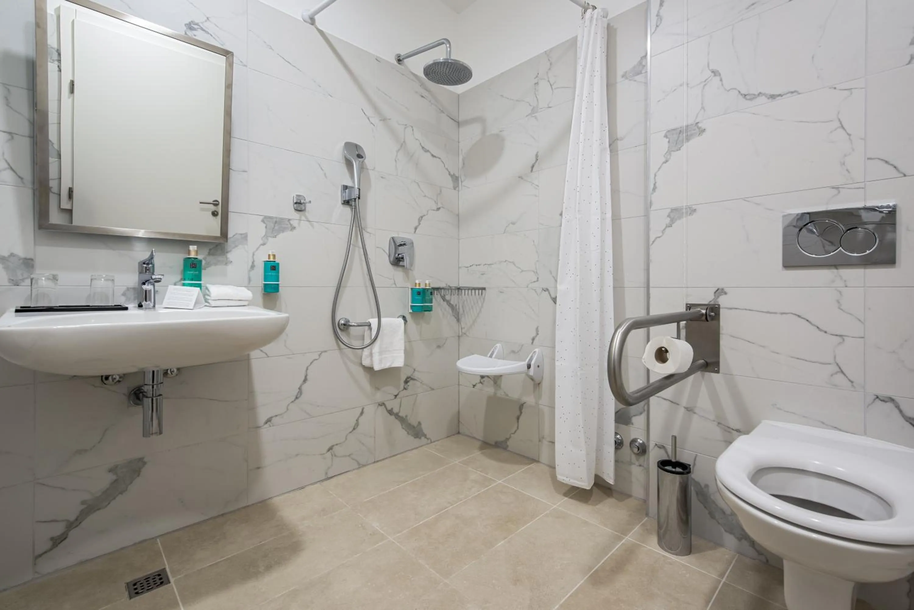 Bathroom in Boutique Hotel Esplanade