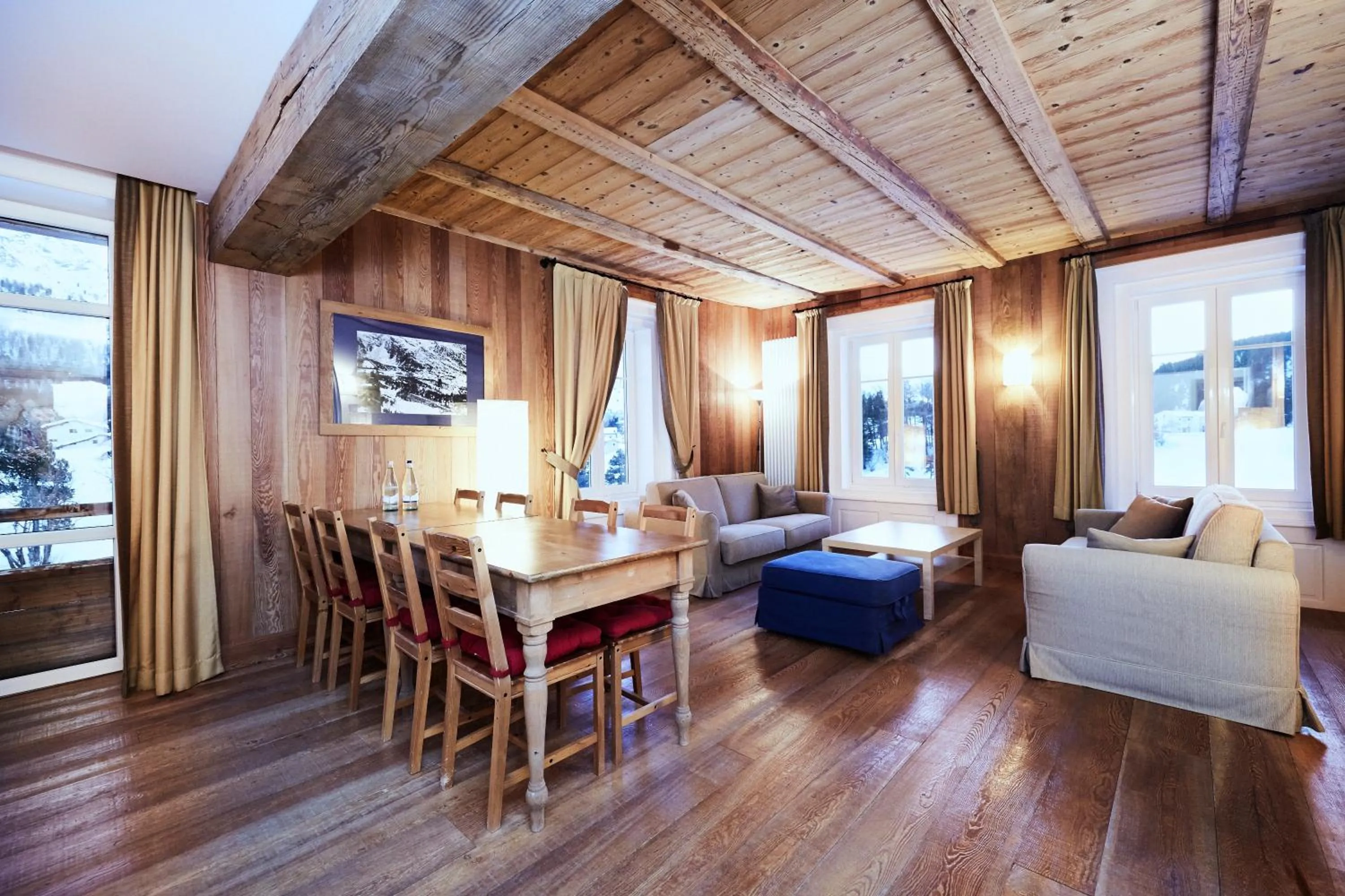 Living room, Bed in Maloja Palace Suites CO2-Neutral