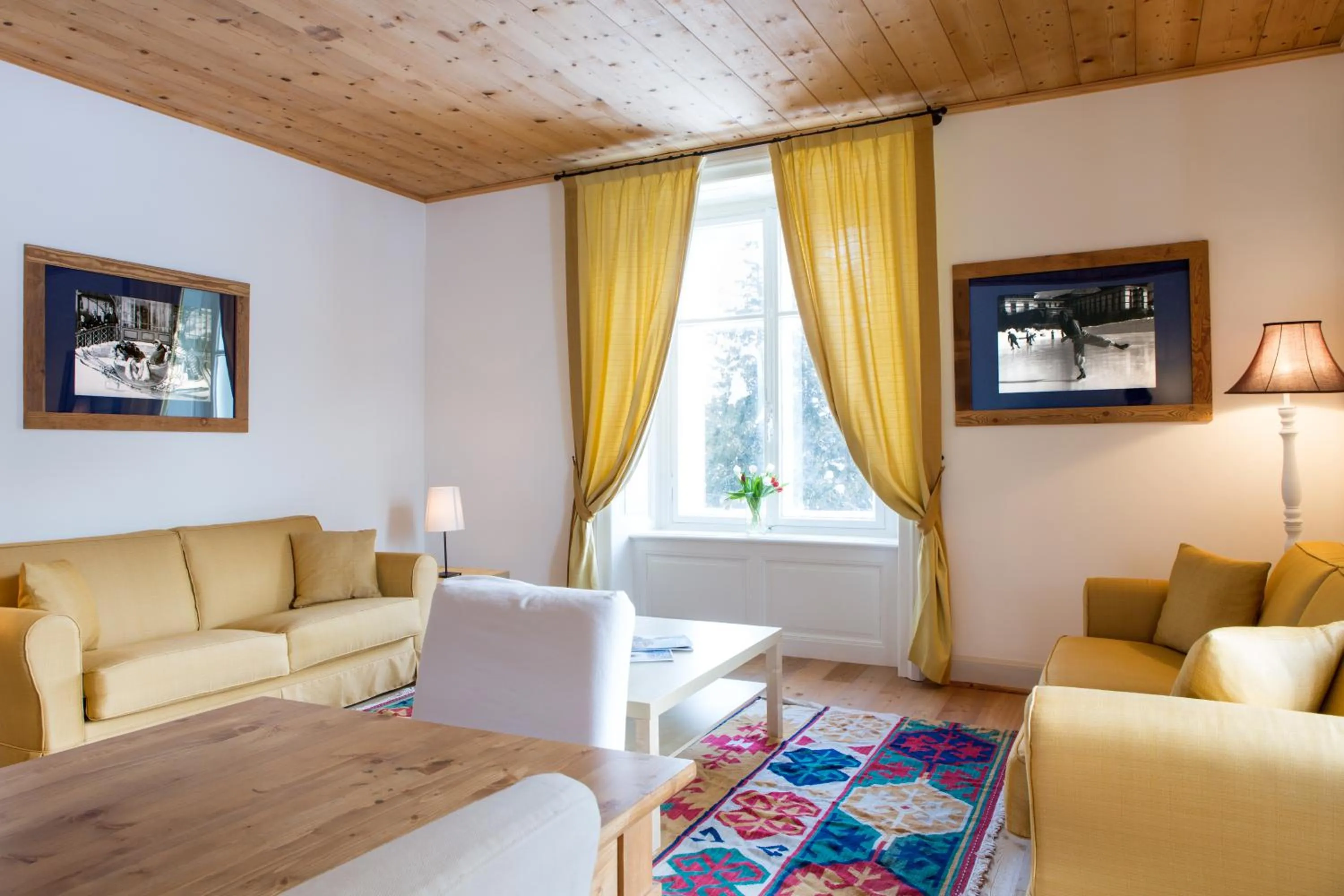 Living room in Maloja Palace Suites CO2-Neutral