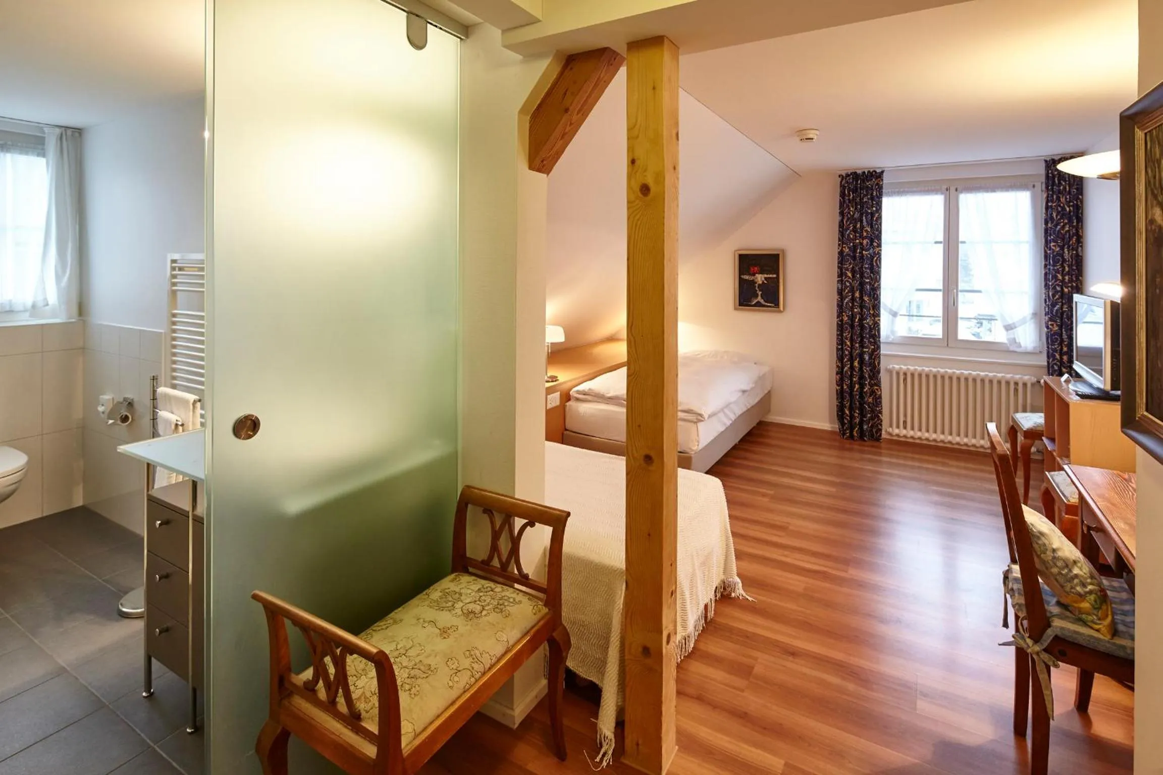 Photo of the whole room, Bed in Landgasthof Hotel Rössli
