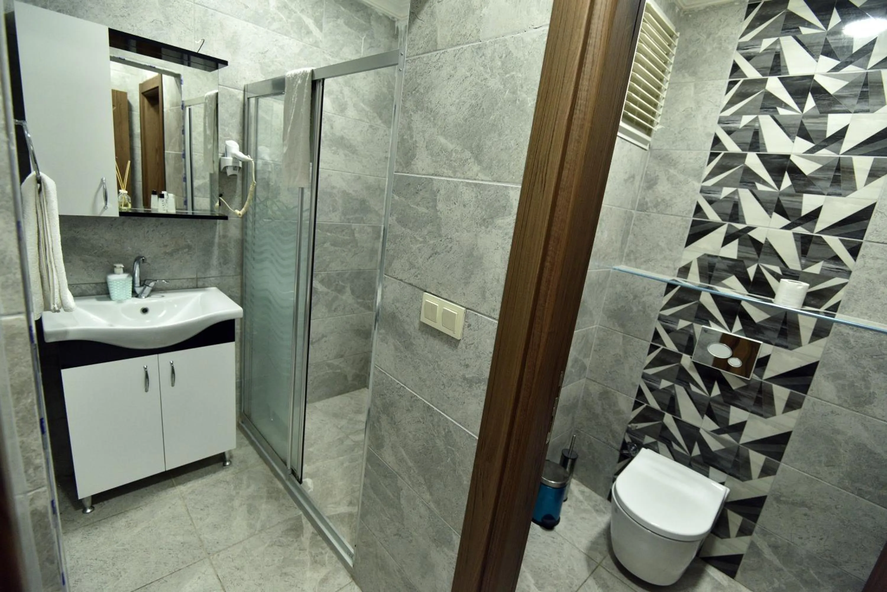 Shower in Rays Hotel - Bakirkoy Istanbul City Center