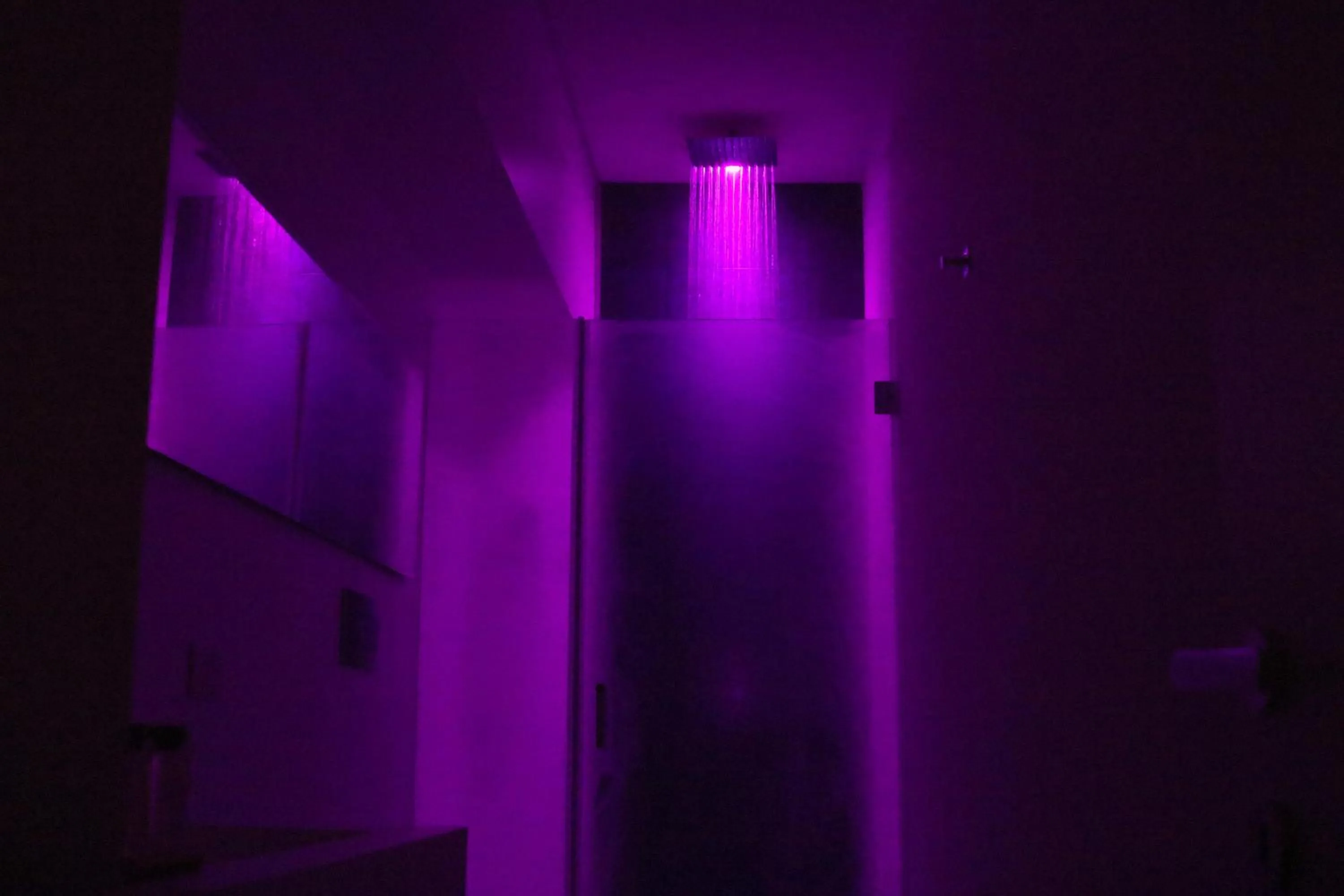 Shower in Quattro Canti Suites