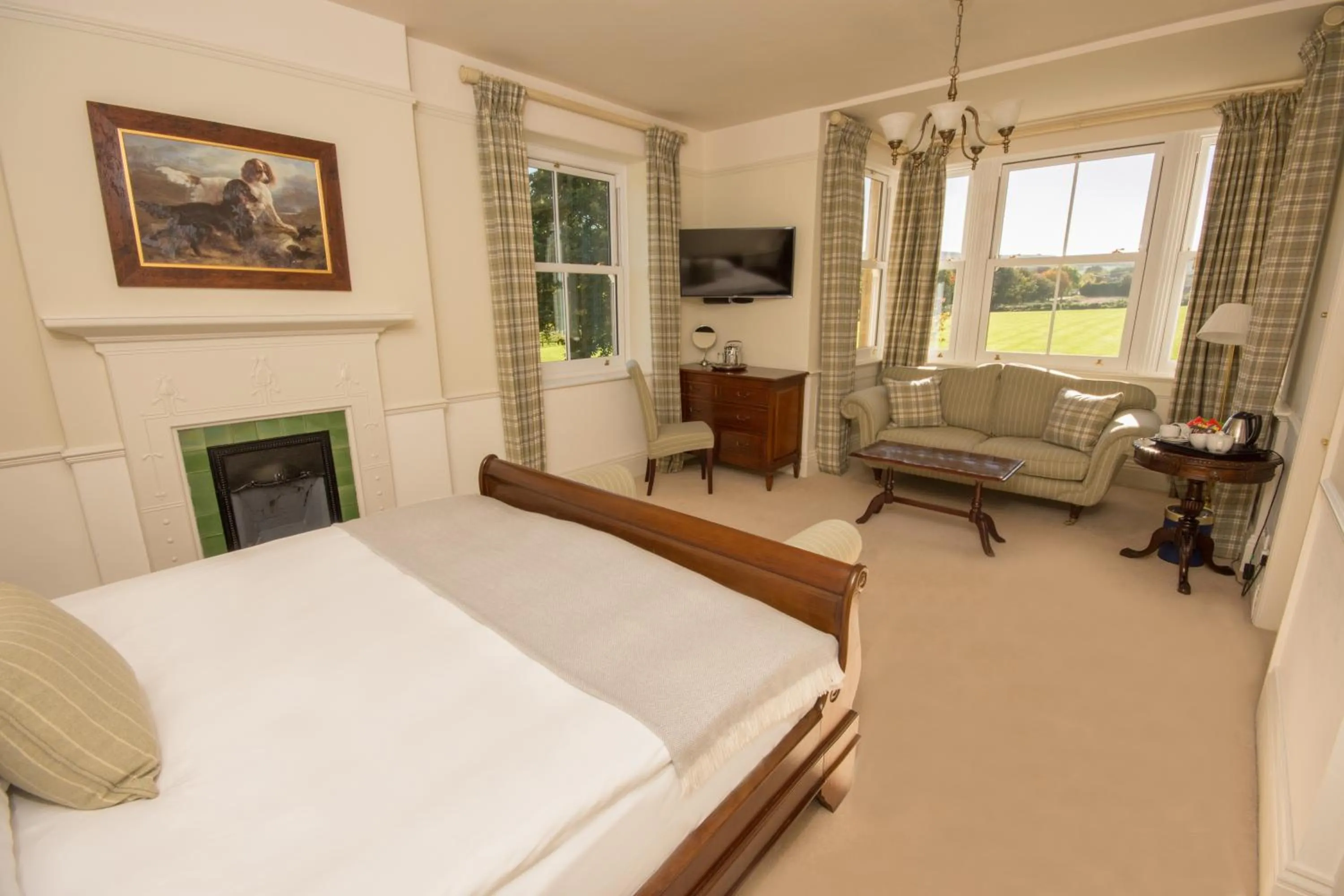 Bedroom, Bed in Burythorpe House