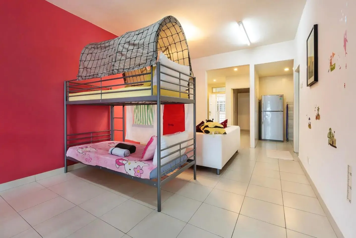 Bed in BEST WALKABLE LOCATION ** DESA TEBRAU JOHOR BAHRU