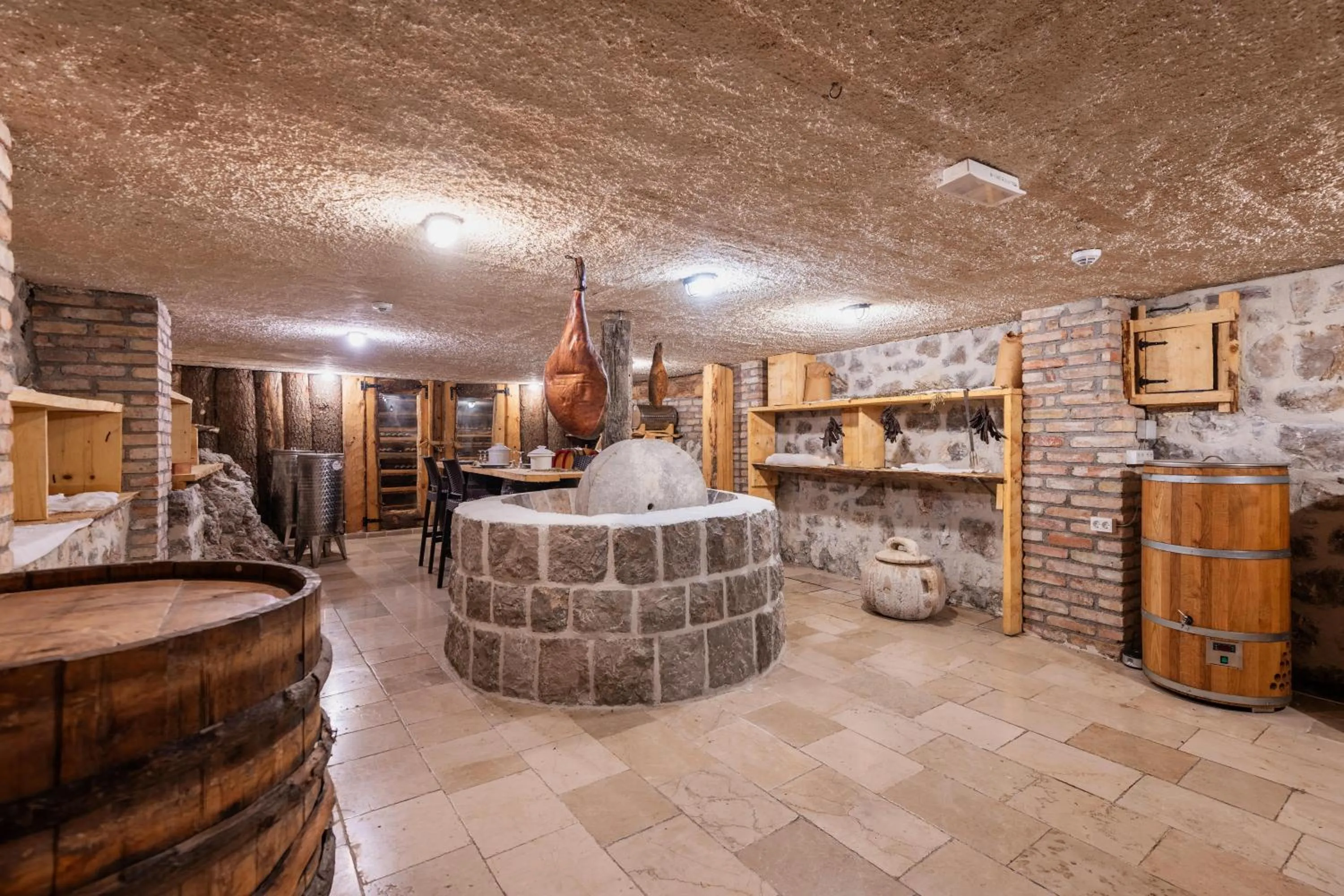 Restaurant/places to eat in Forte Rose Hotel