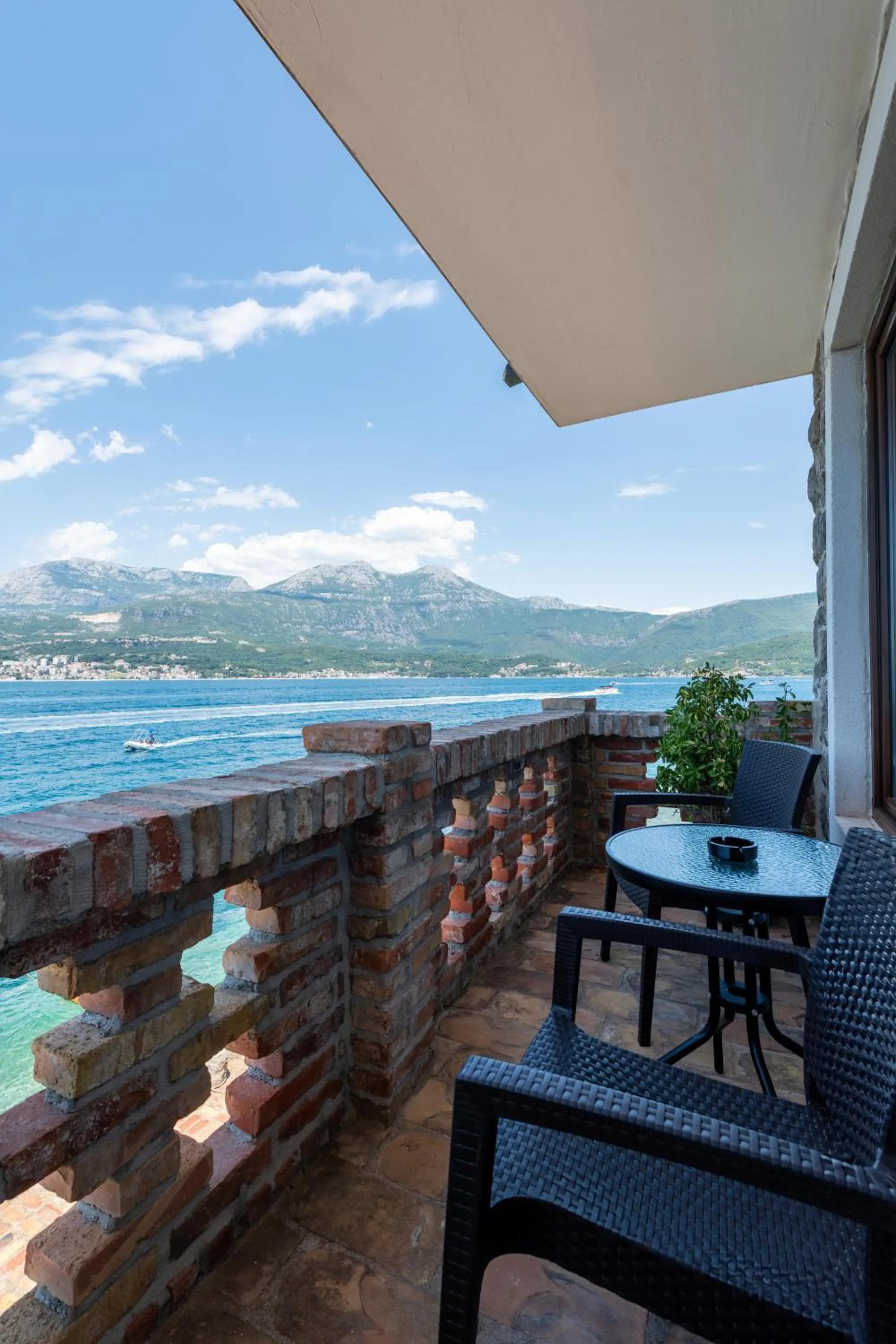 Day in Forte Rose Hotel