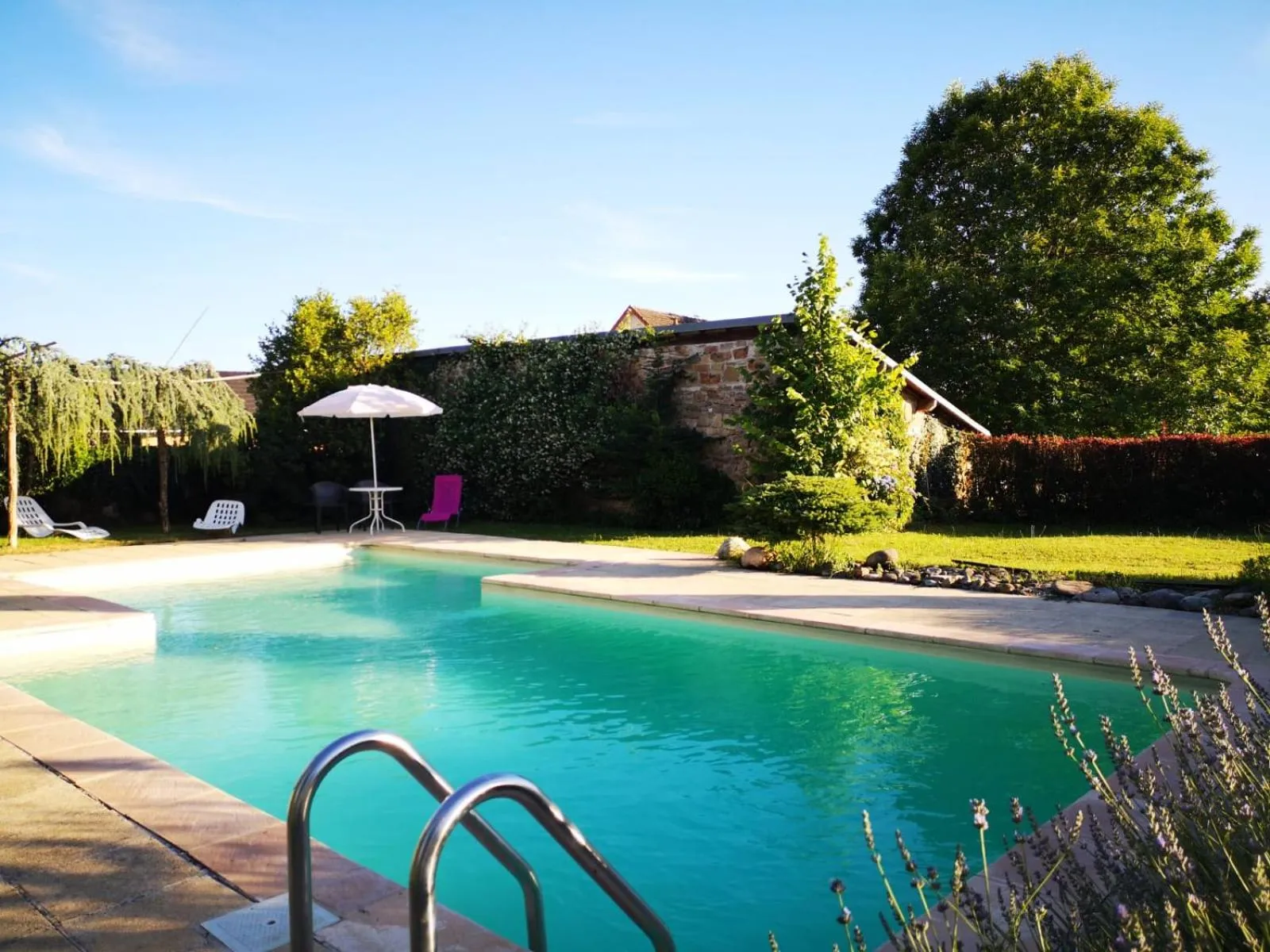 Swimming pool in La Morgiane