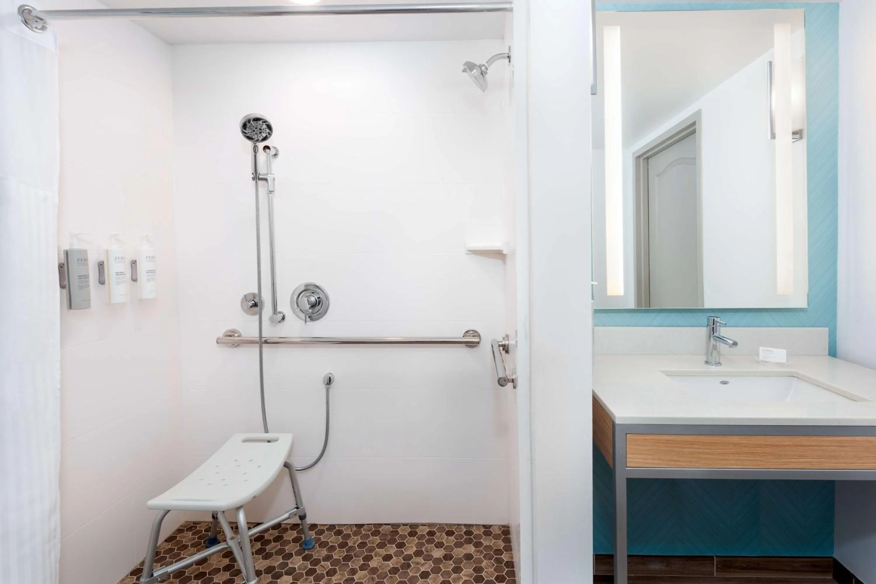 Bathroom in Hilton Garden Inn Orlando International Drive North