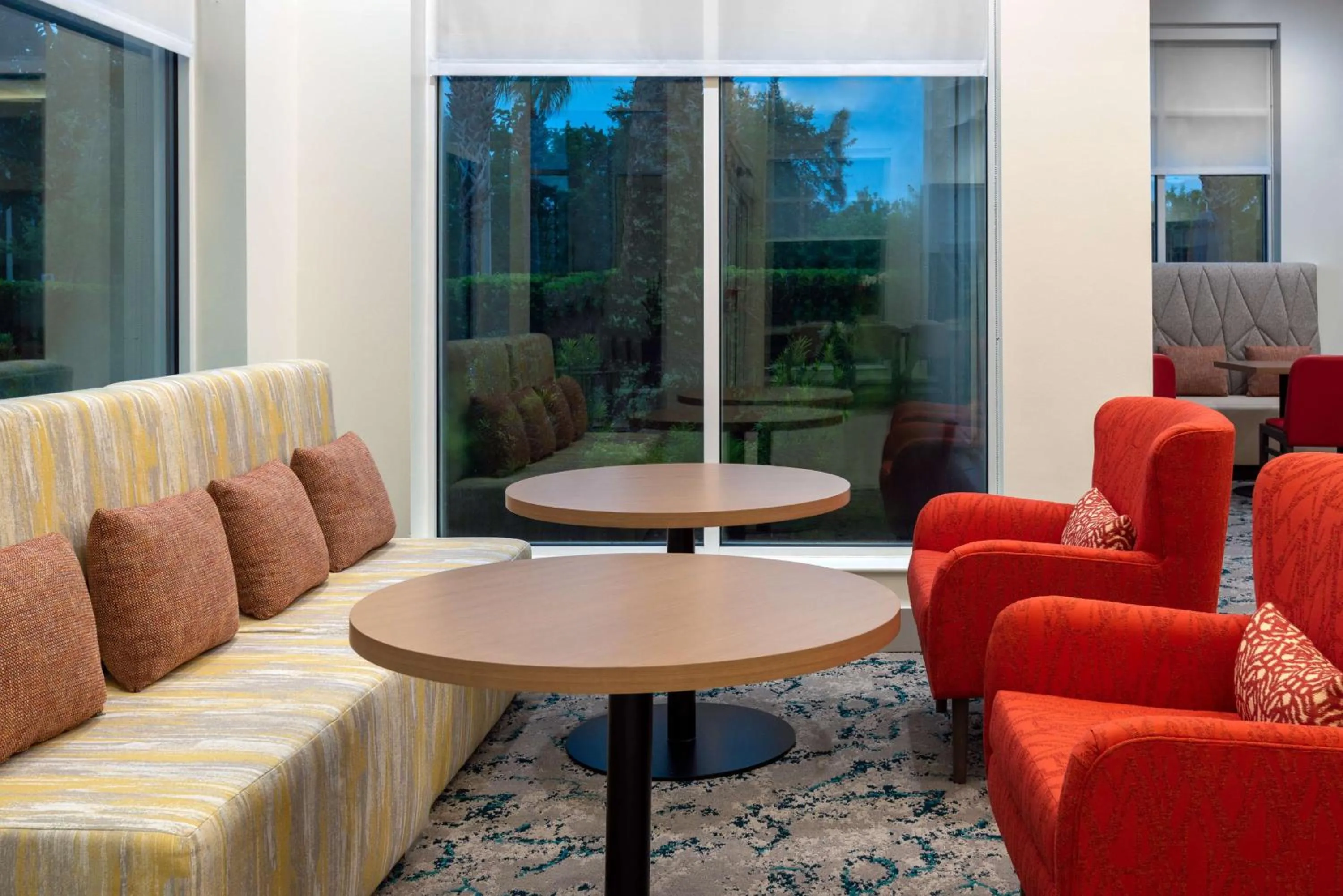 Lobby or reception in Hilton Garden Inn Orlando International Drive North