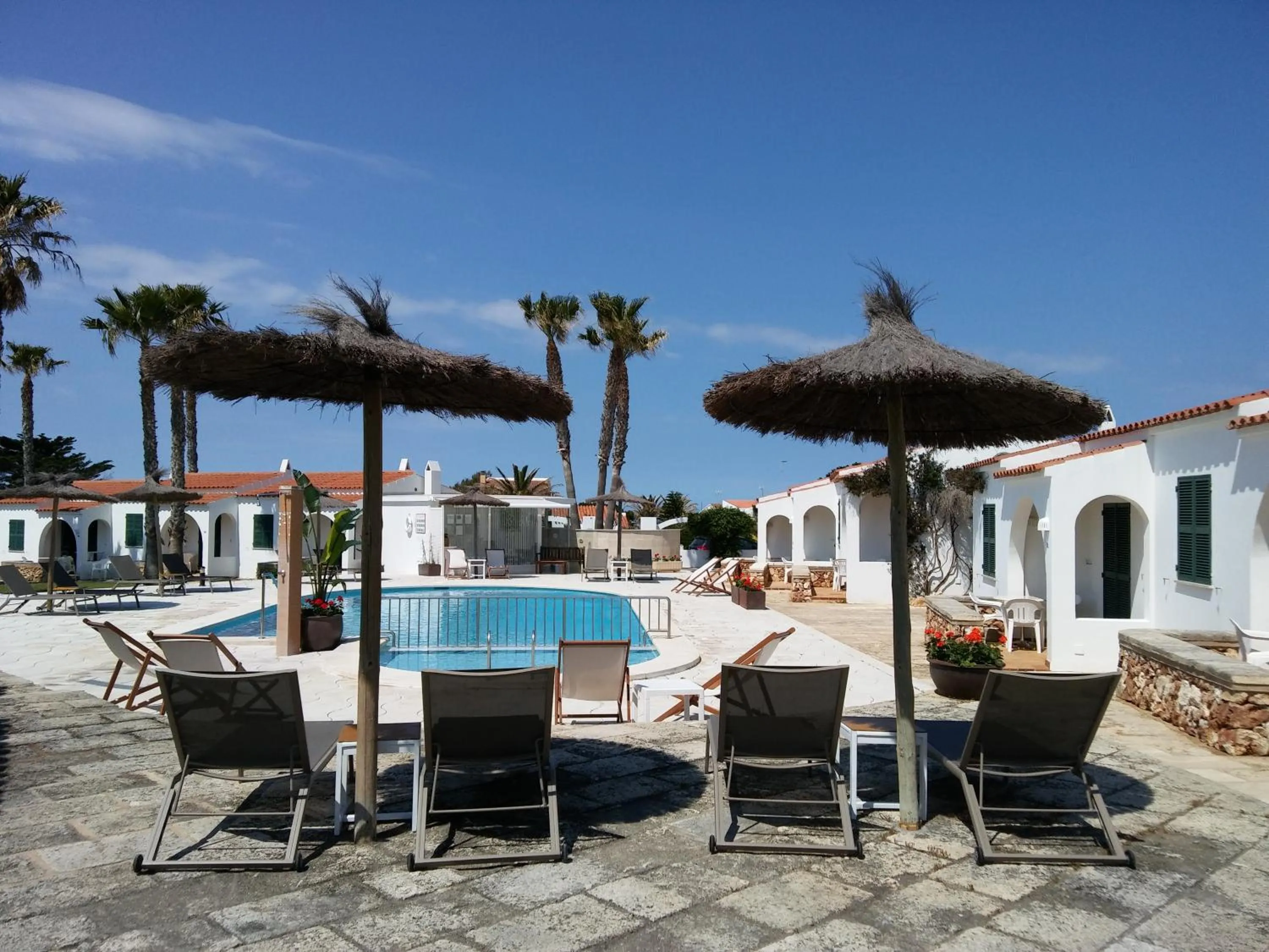 Swimming pool in Nure Cel Blau