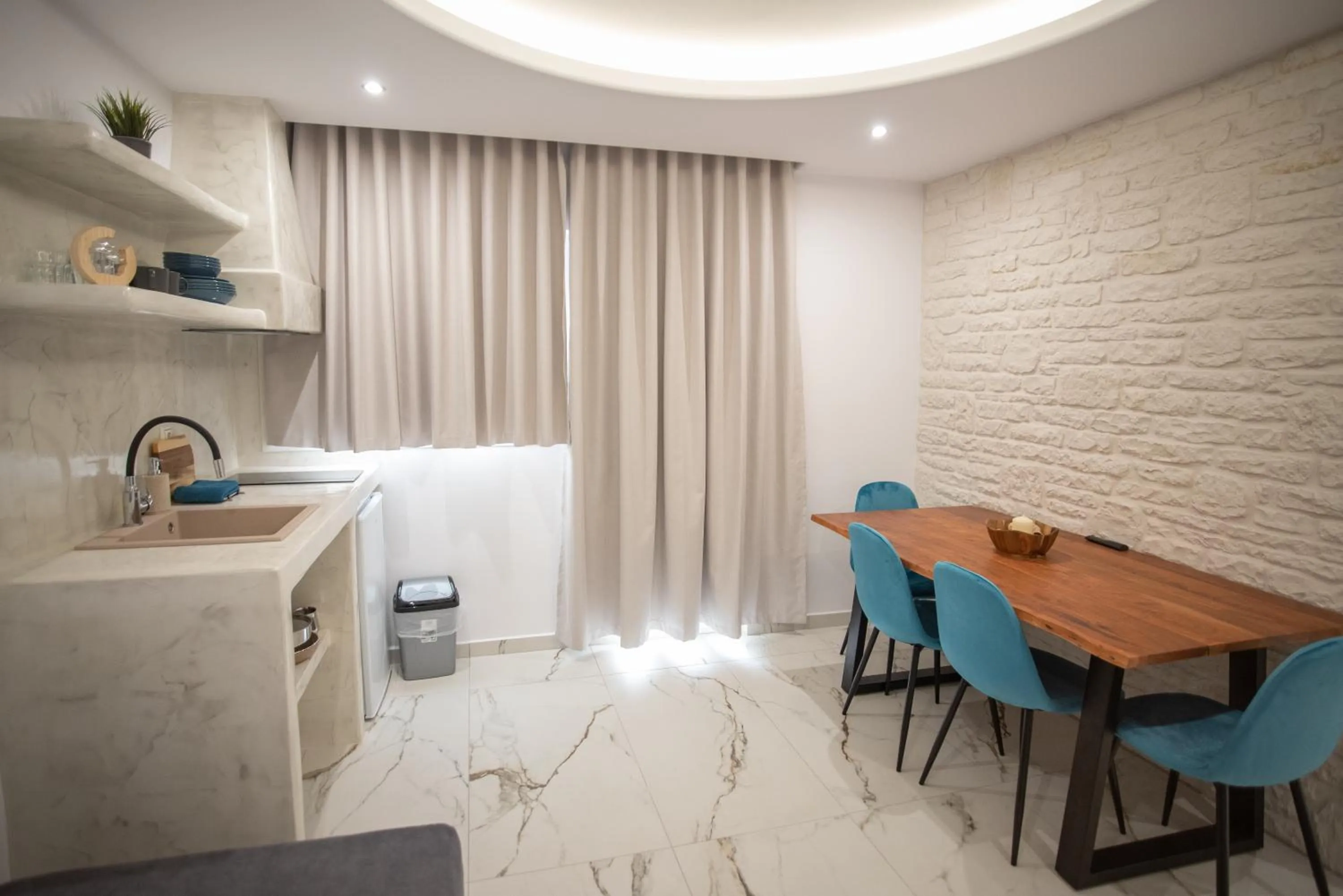 Kitchen or kitchenette in Katerina Roza Studios - Heartfelt Hospitality in the City