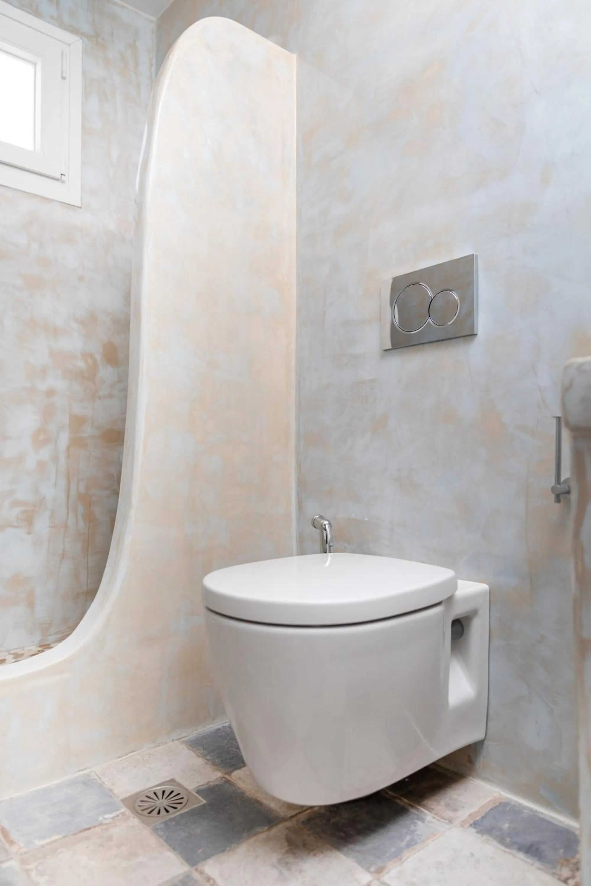 Shower in Katerina Roza Studios - Heartfelt Hospitality in the City