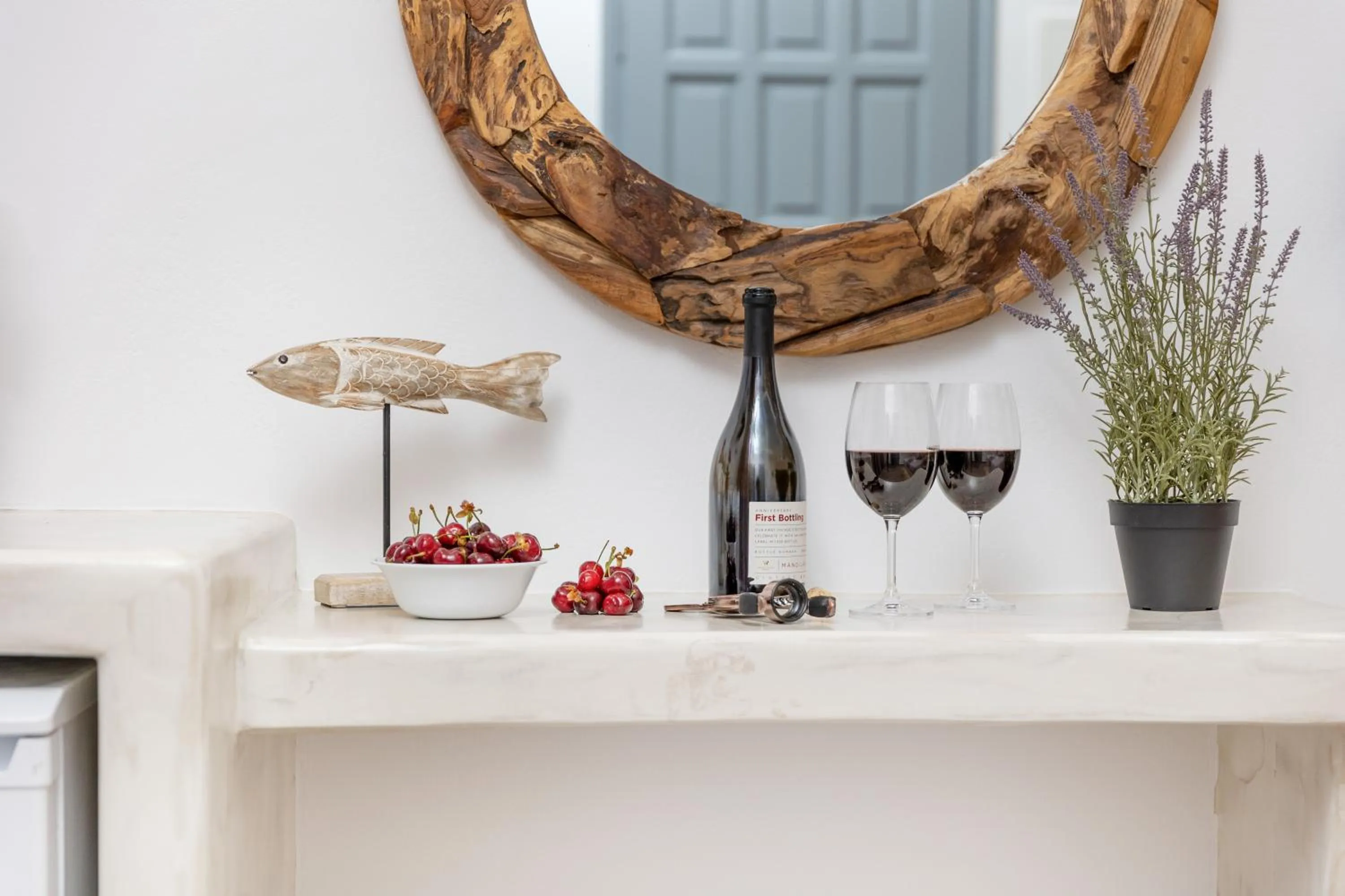 Decorative detail in Katerina Roza Studios - Heartfelt Hospitality in the City