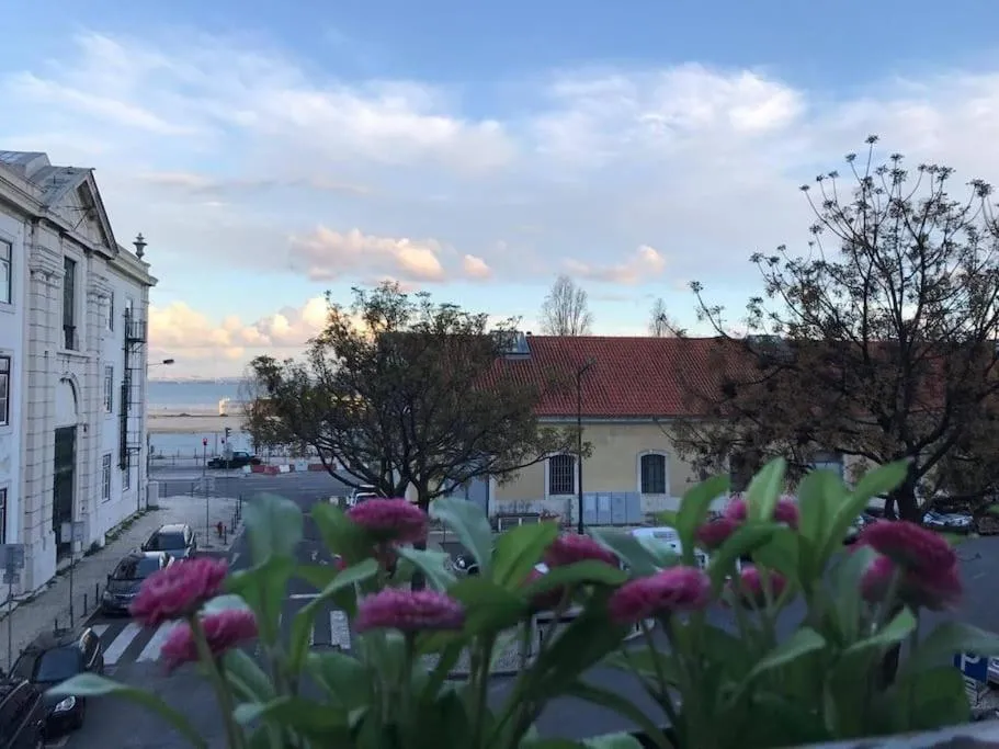 Bird's eye view in Ola Lisbon -Alfama I