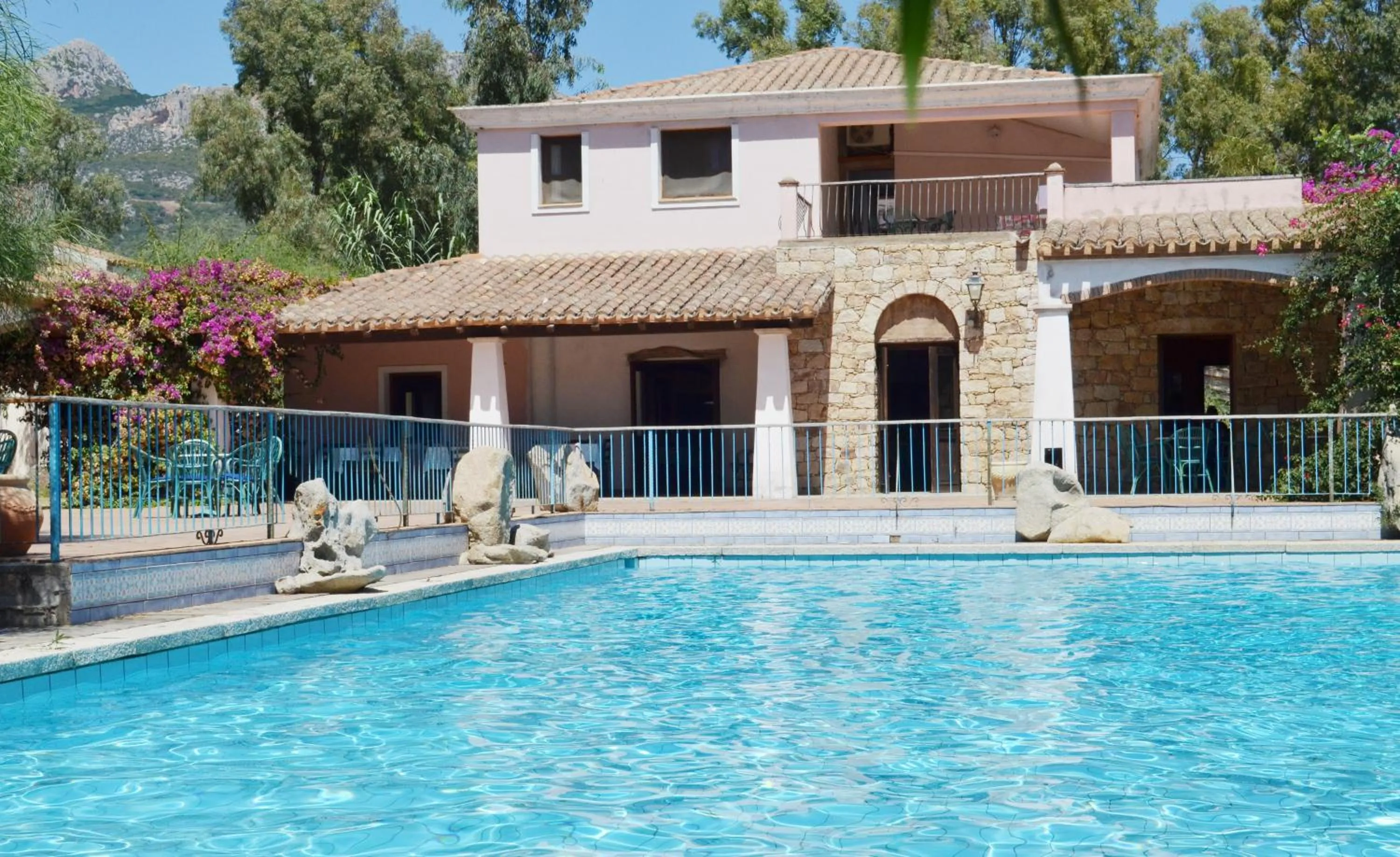 Mountain view in Principessa de Navarra