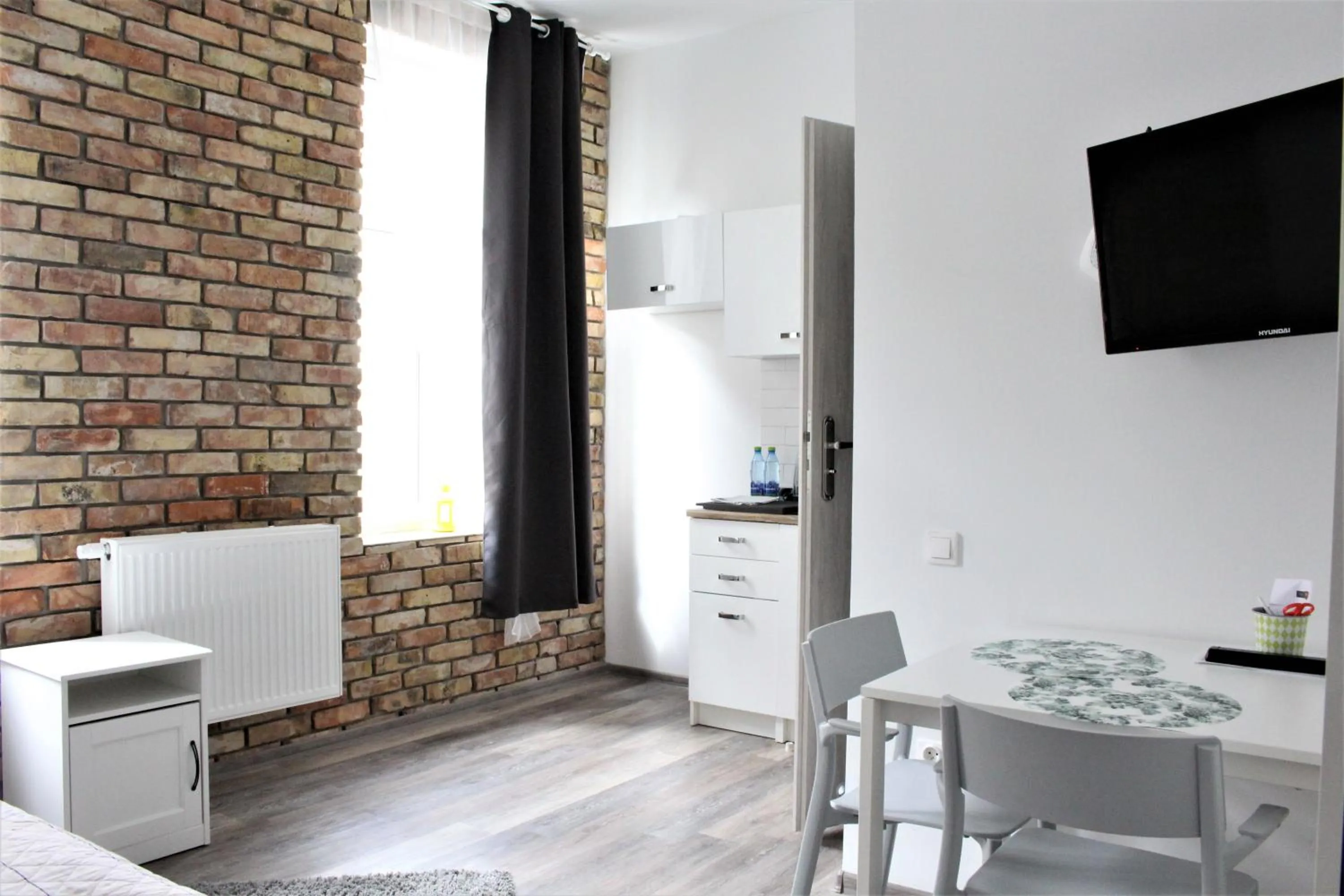 TV and multimedia in Stay99 Apart