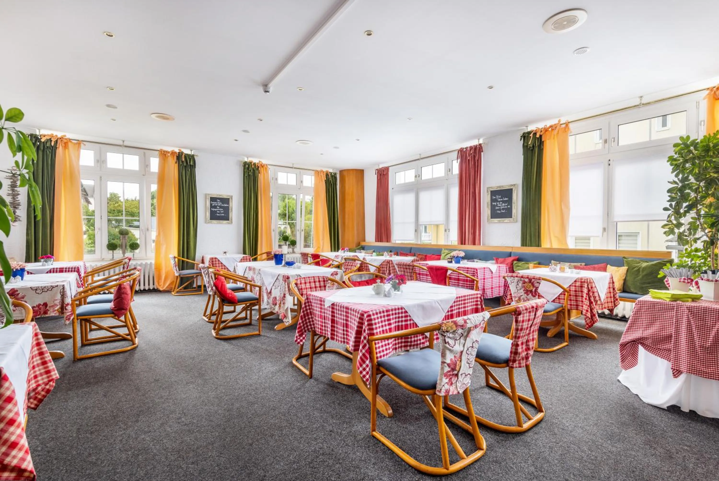 Restaurant/places to eat in Hotel Waldperle