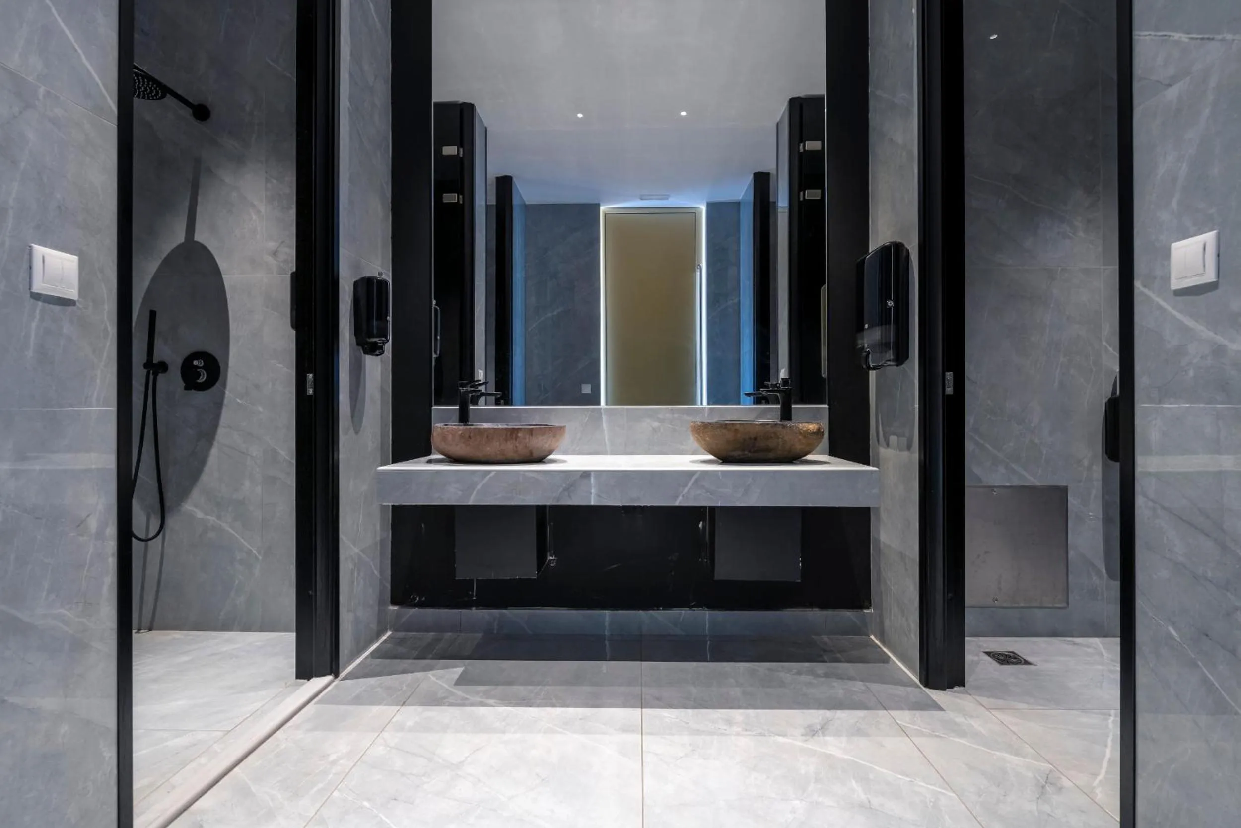 Area and facilities in Diamond Boutique Hotel