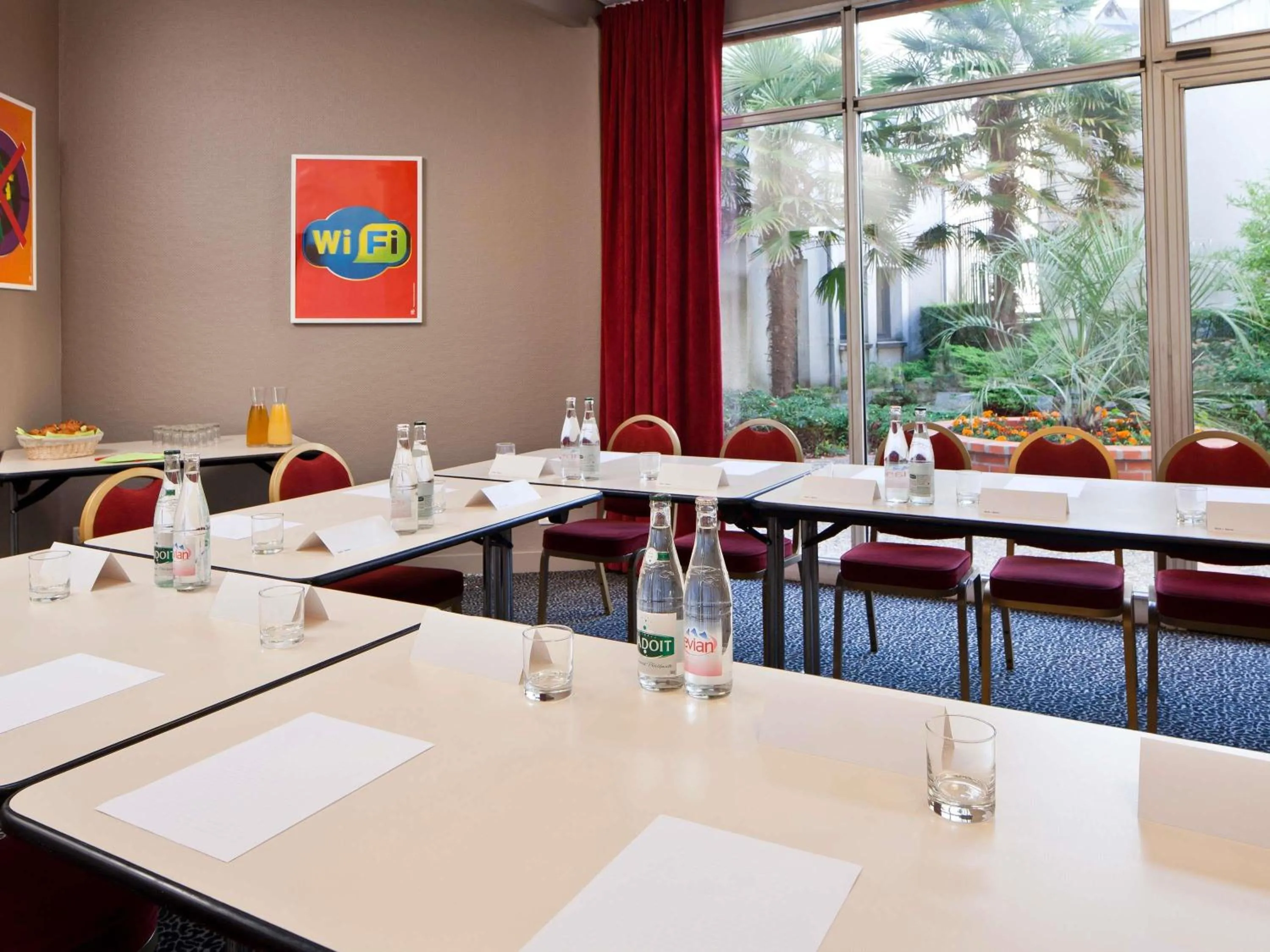 Meeting/conference room in ibis Styles Blois Centre Gare