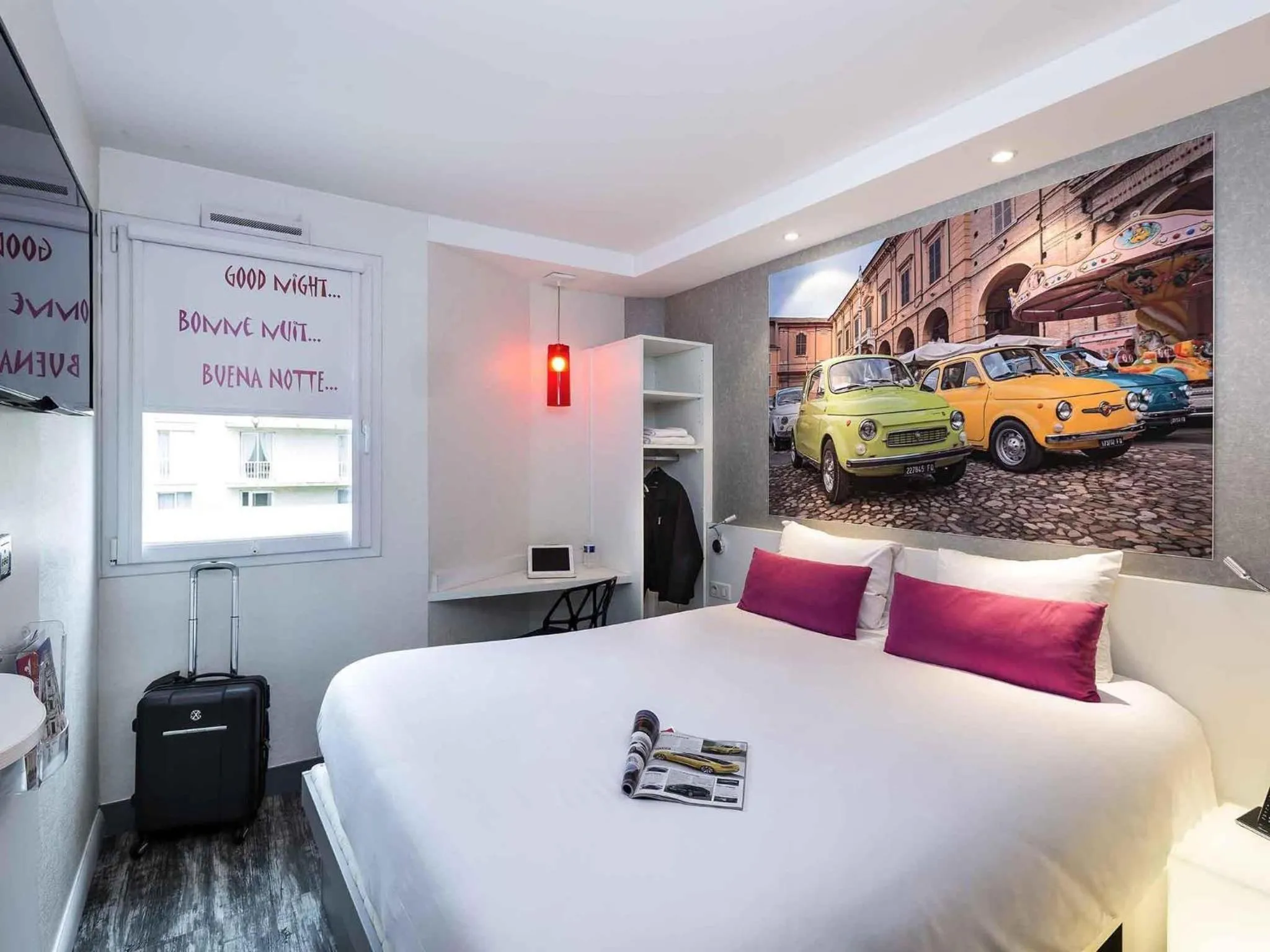 Bedroom, Bed in ibis Styles Blois Centre Gare
