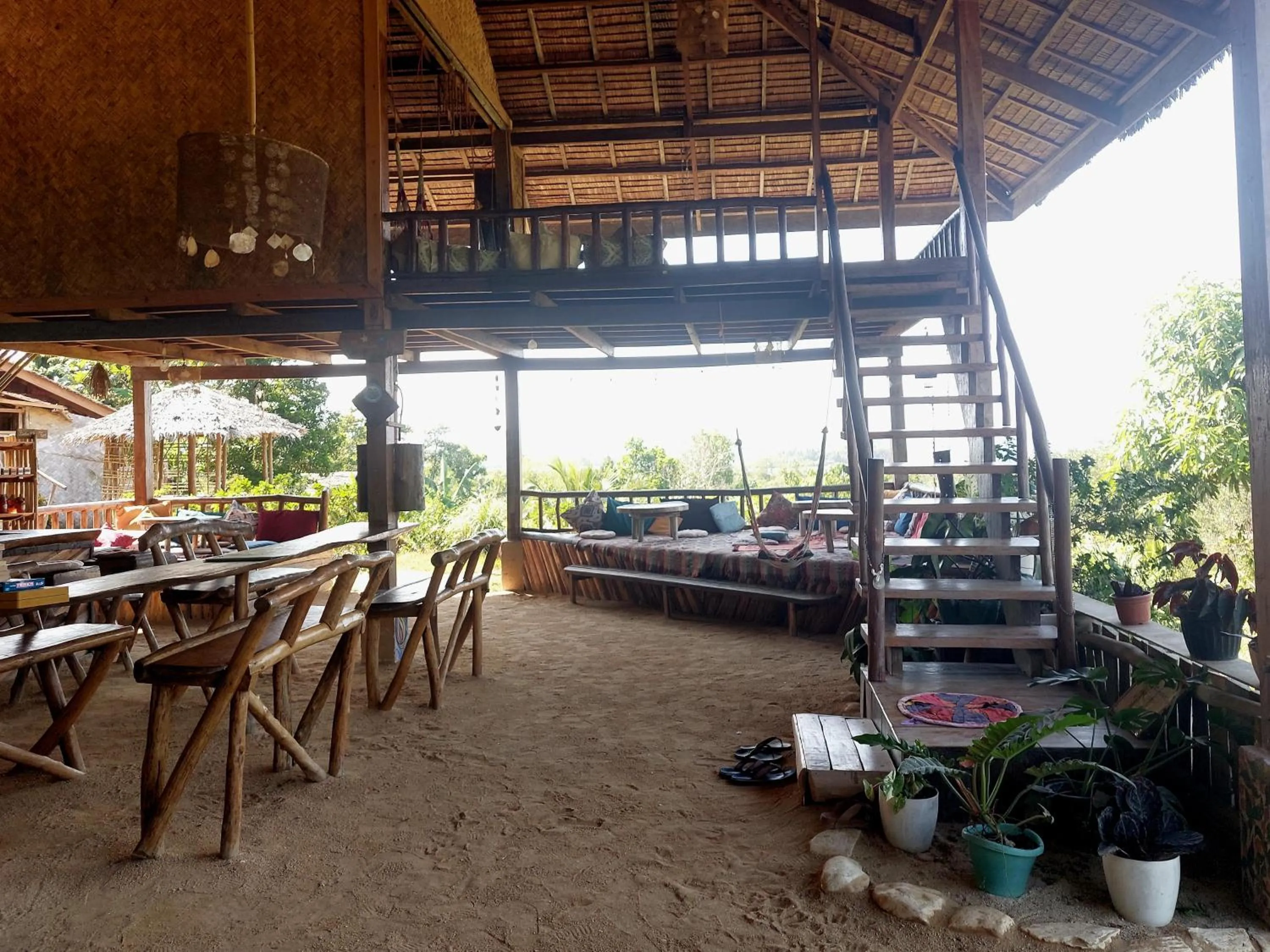 Restaurant/places to eat in Jungle Bar Honeymoon suite & private pool