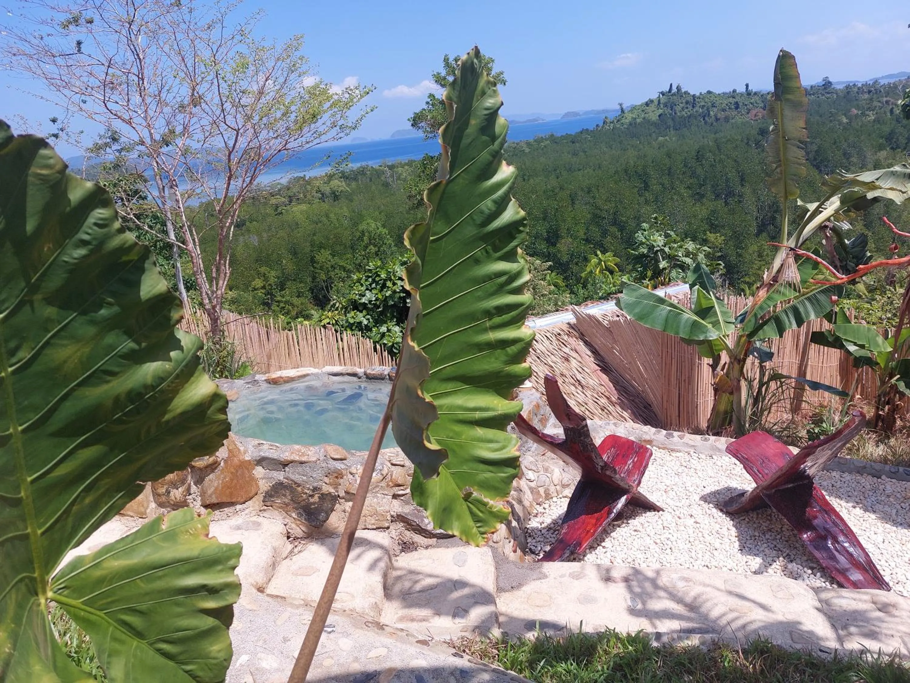 Natural landscape in Jungle Bar Honeymoon suite & private pool