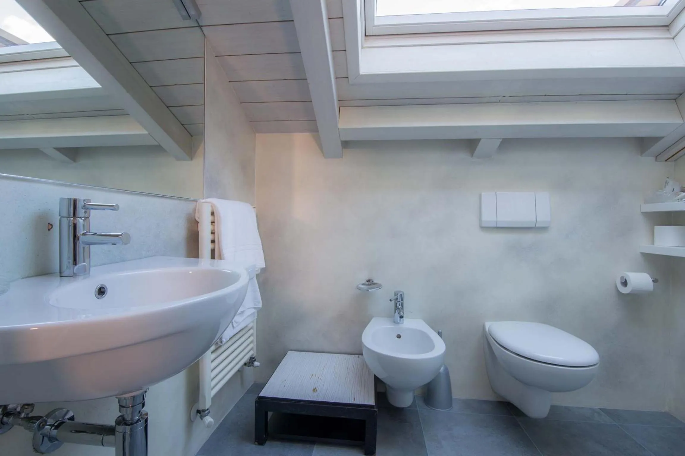 Shower in Albergo Silvio