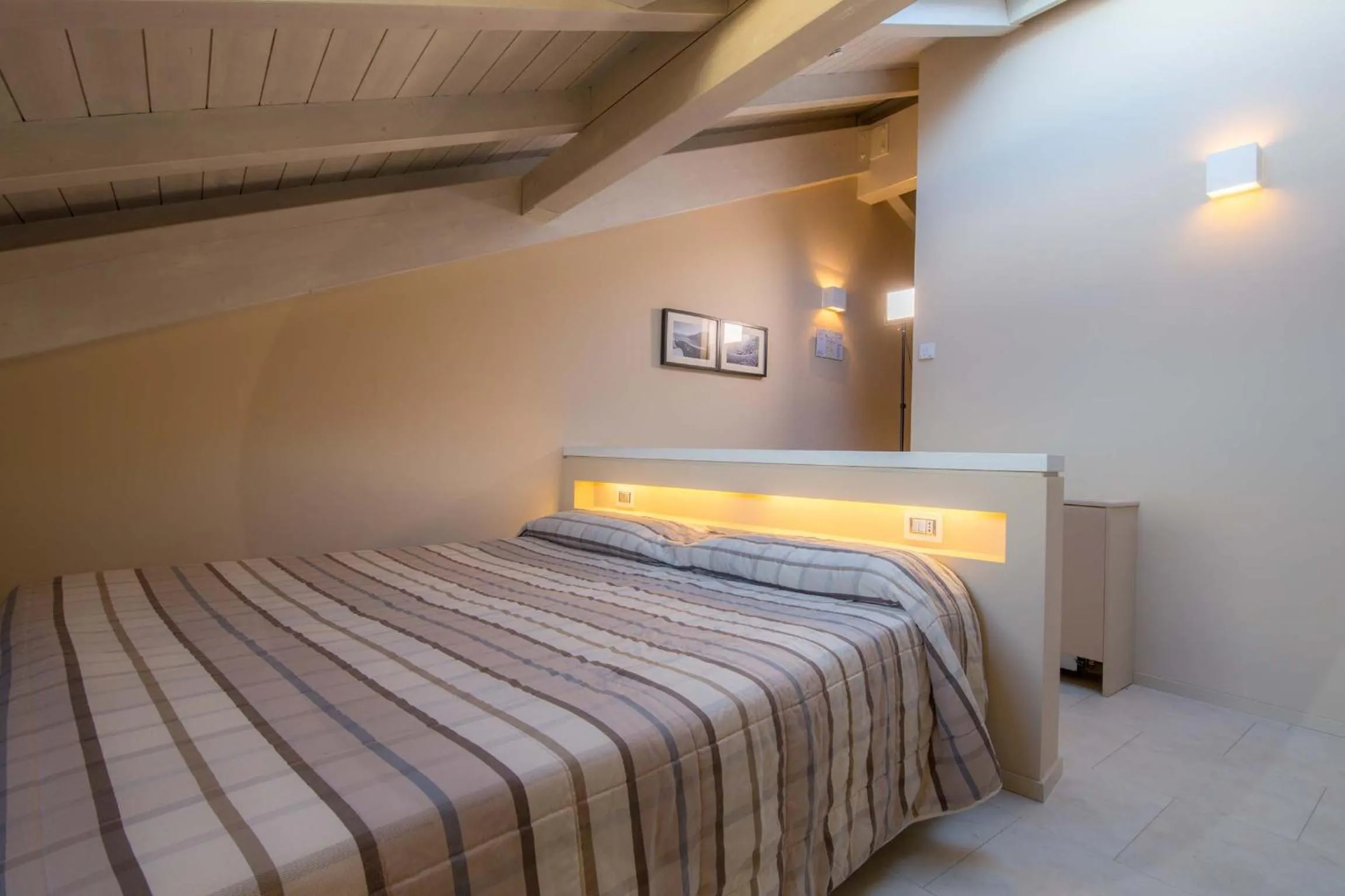 Bed in Albergo Silvio