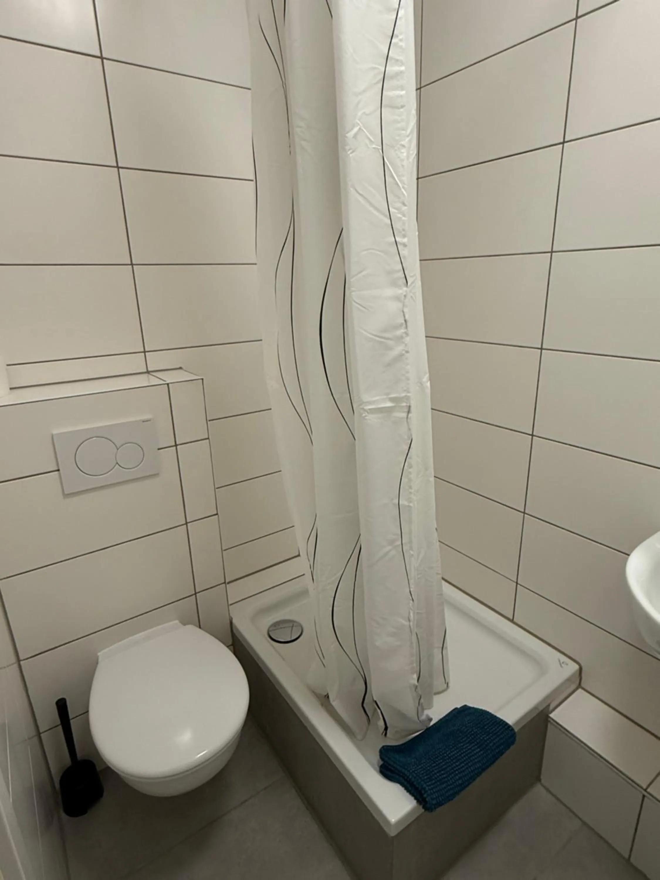 Shower in Apart-Hotel Rheinischer Hof Dormagen
