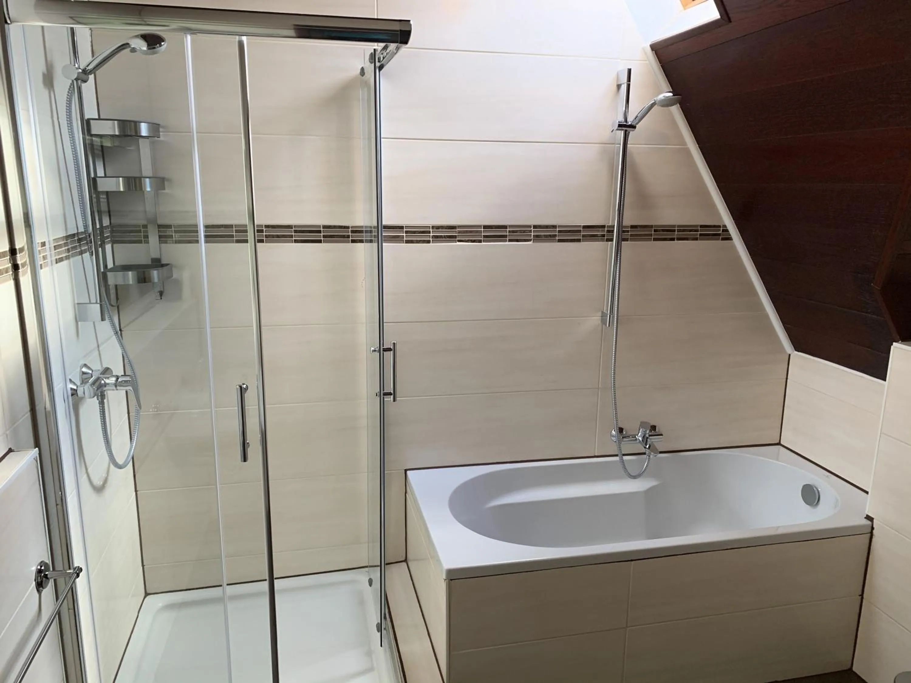 Shower in Apart-Hotel Rheinischer Hof Dormagen