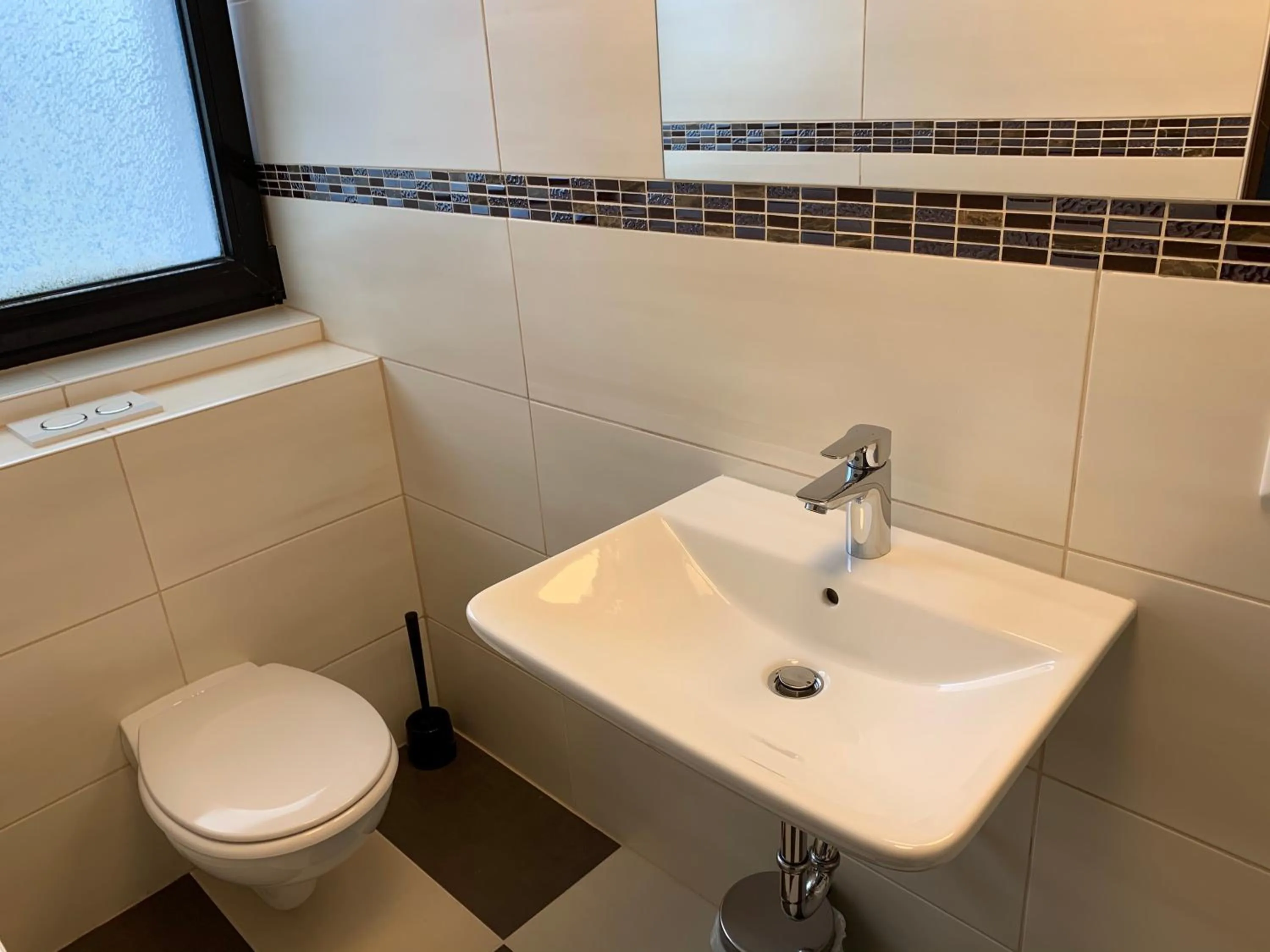 Bathroom in Apart-Hotel Rheinischer Hof Dormagen