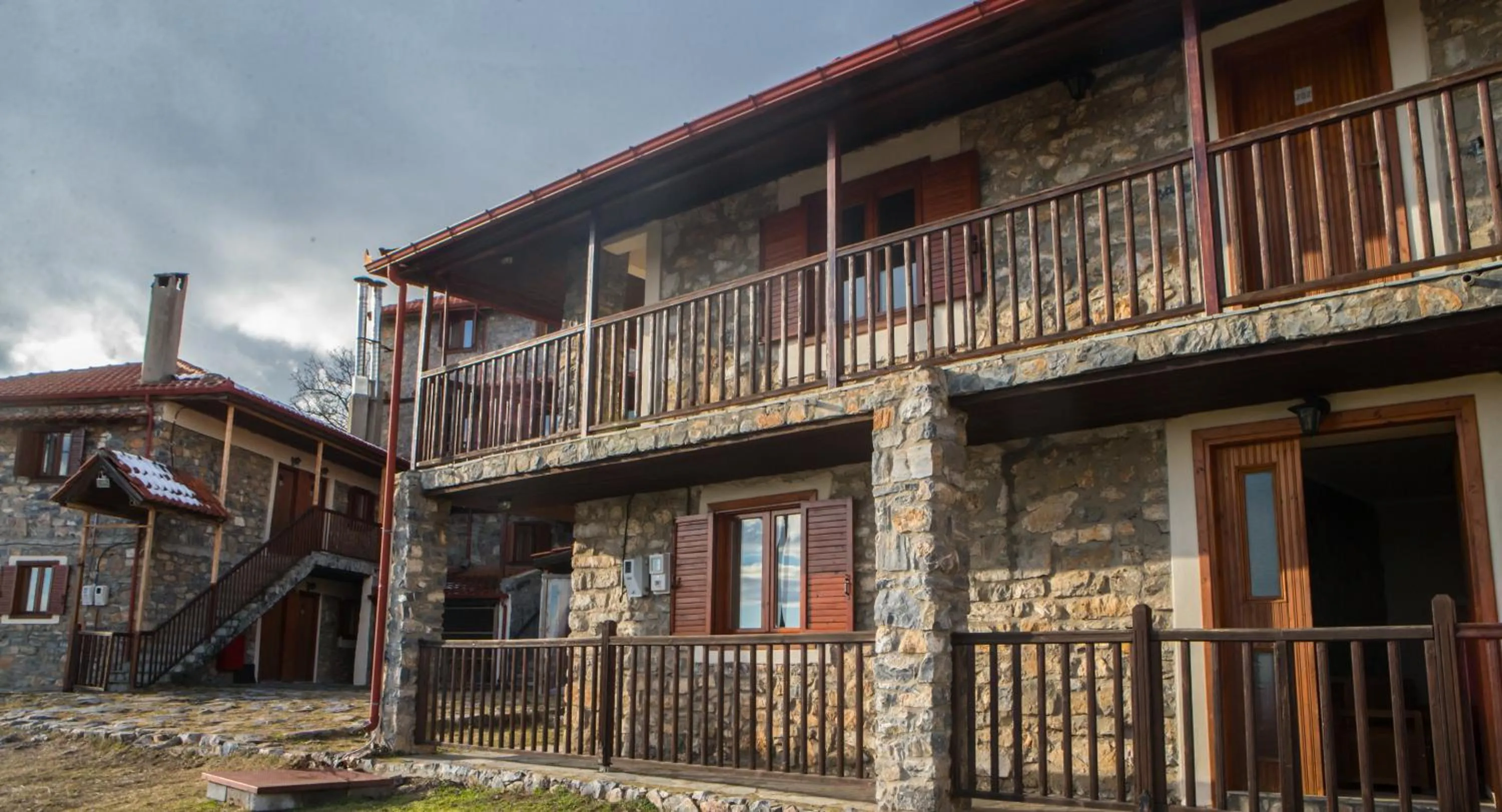 Facade/entrance in Exohiko