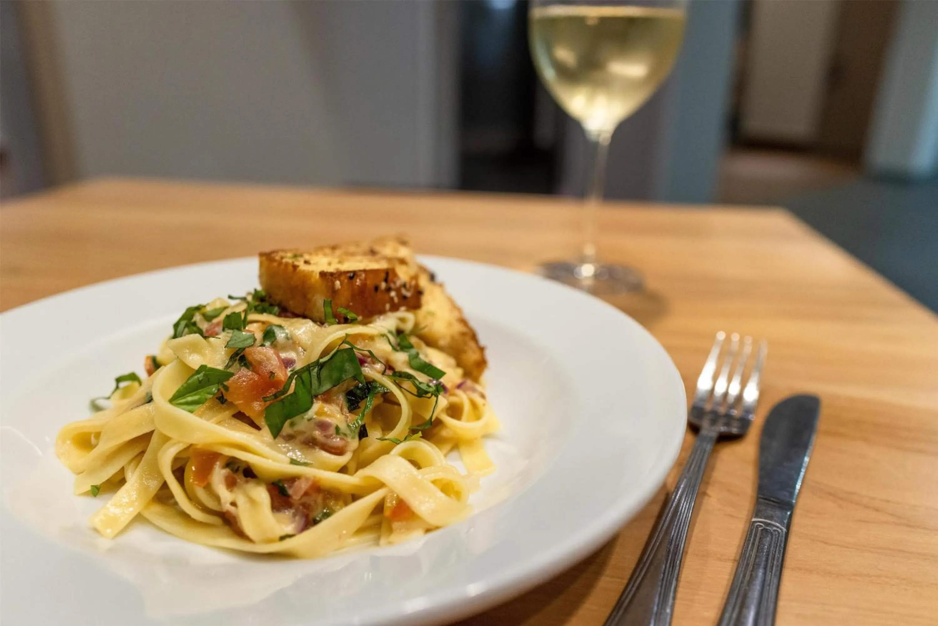 Dining area in Hampton By Hilton San Jose Airport Costa Rica