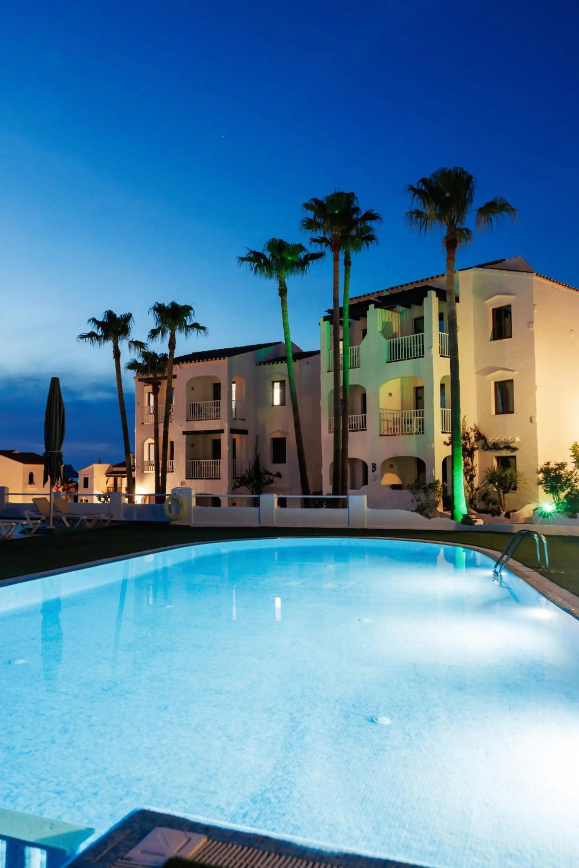 Pool view in Apartamentos El Bergantin Menorca Club