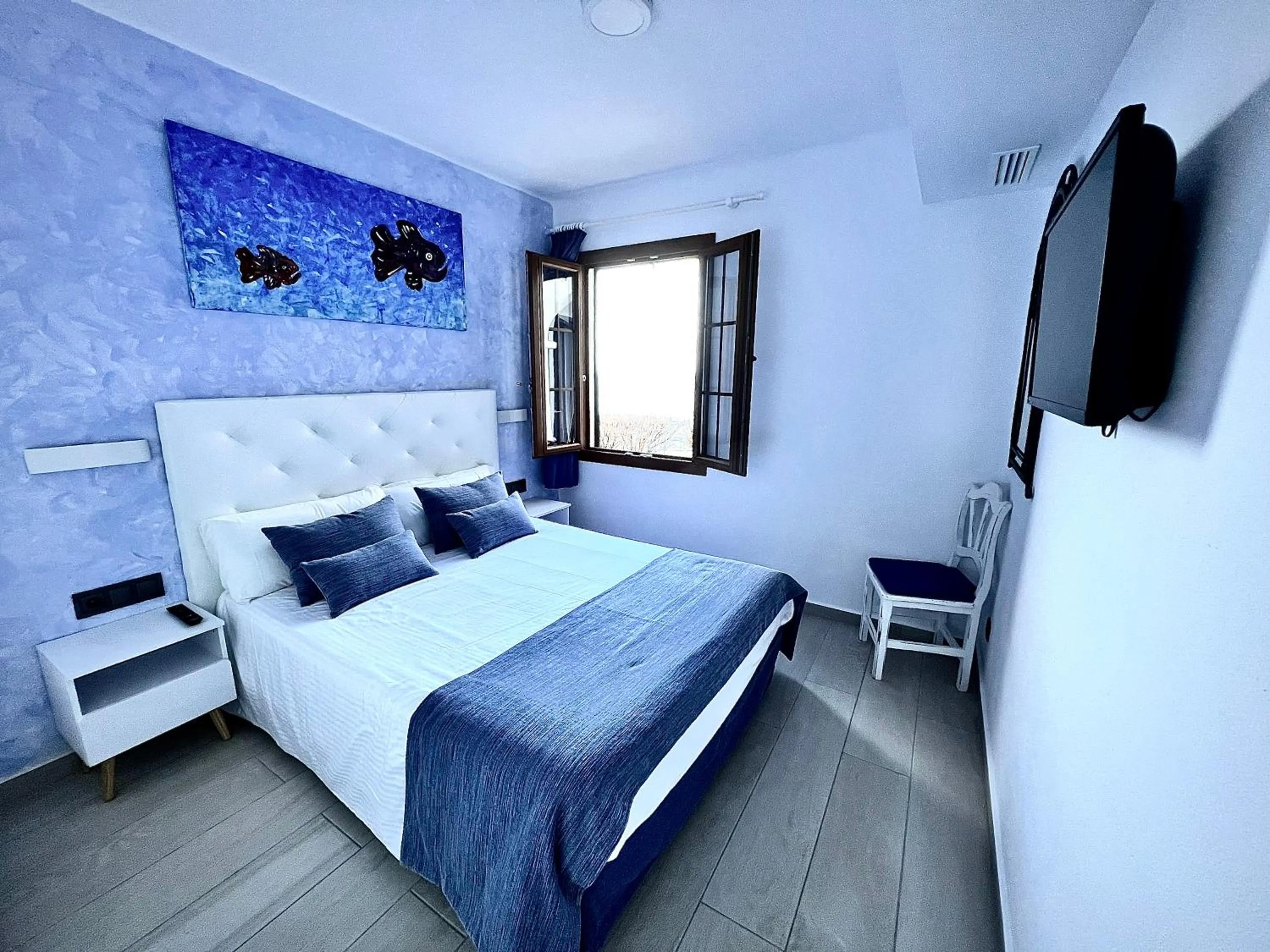 Photo of the whole room, Bed in Apartamentos El Bergantin Menorca Club