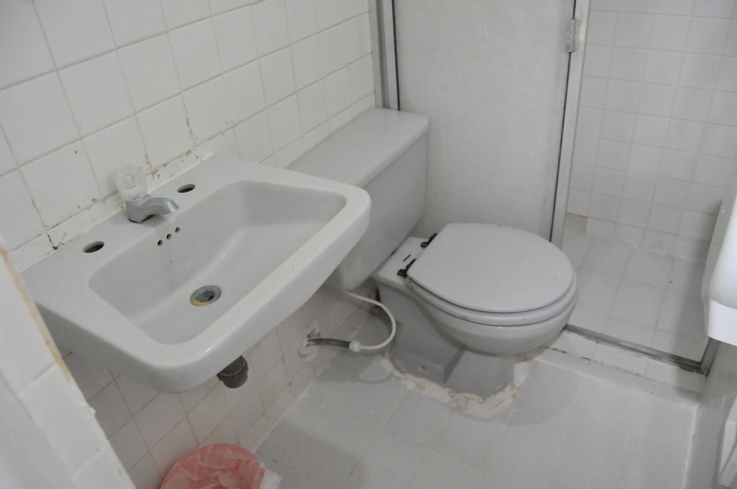 Bathroom in Hotel Montecarlo Beach