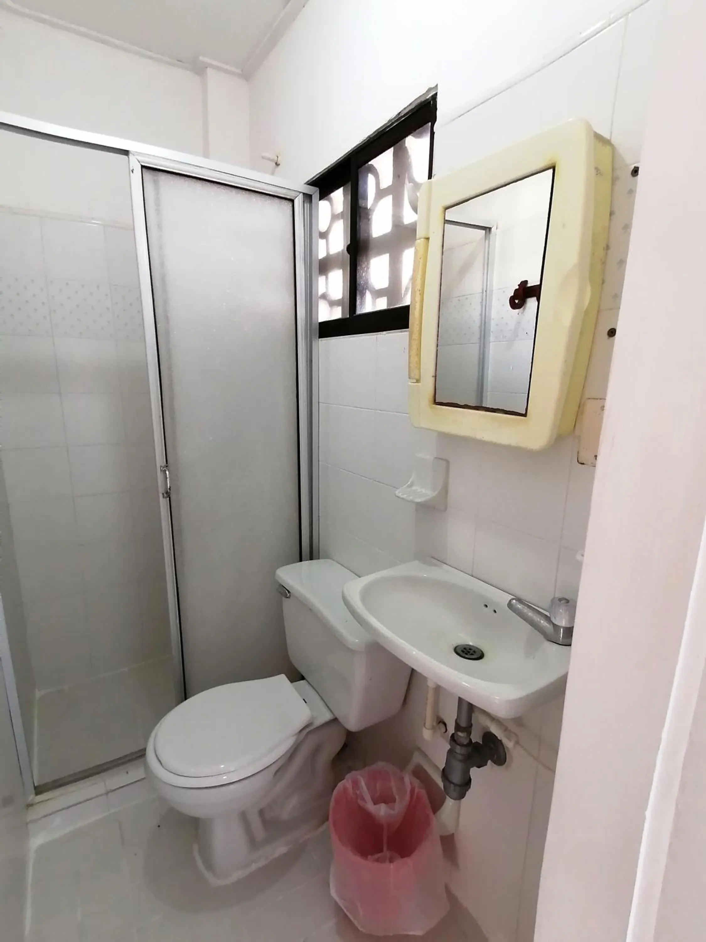 Shower in Hotel Montecarlo Beach