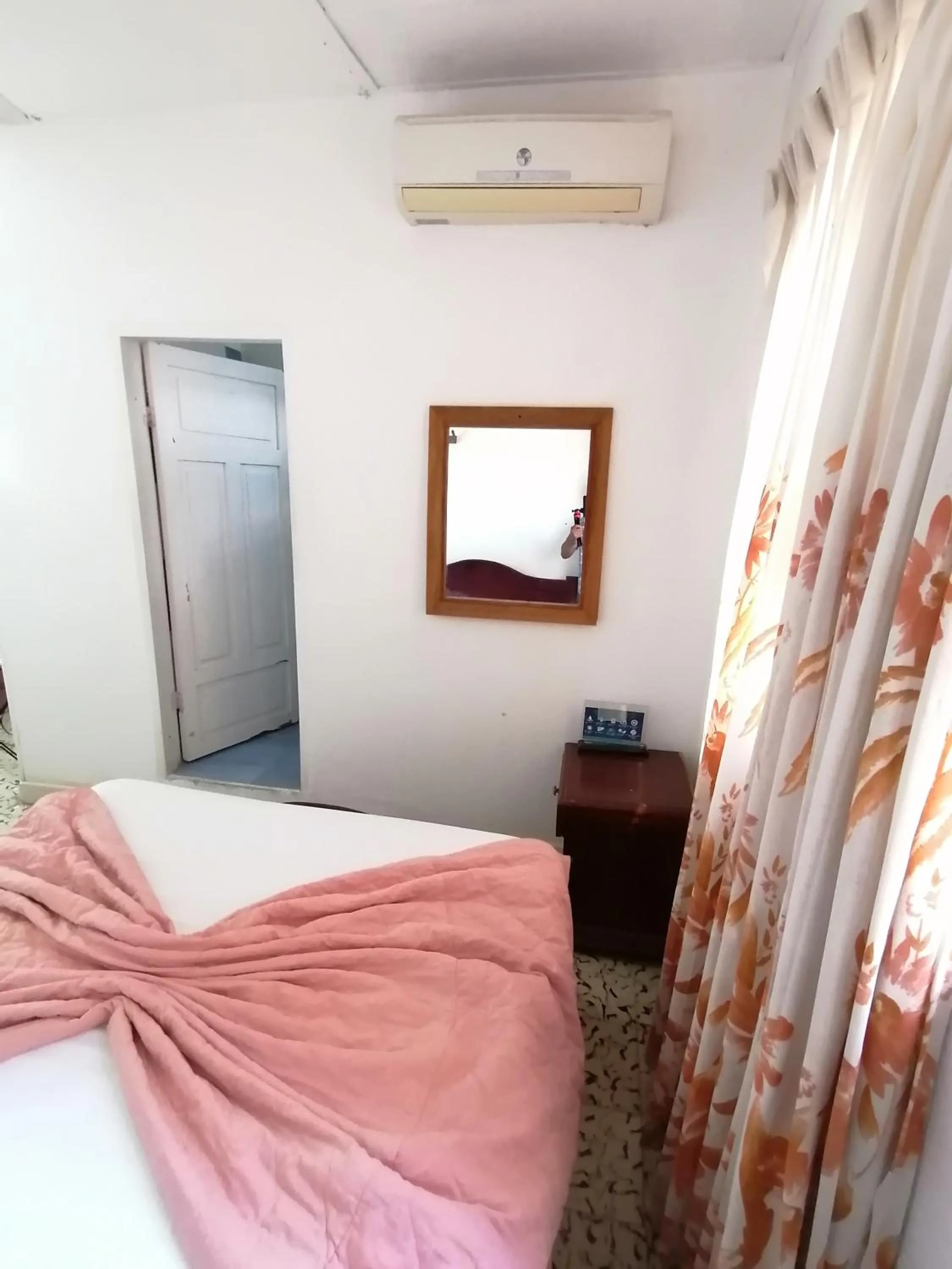 Photo of the whole room, Bed in Hotel Montecarlo Beach