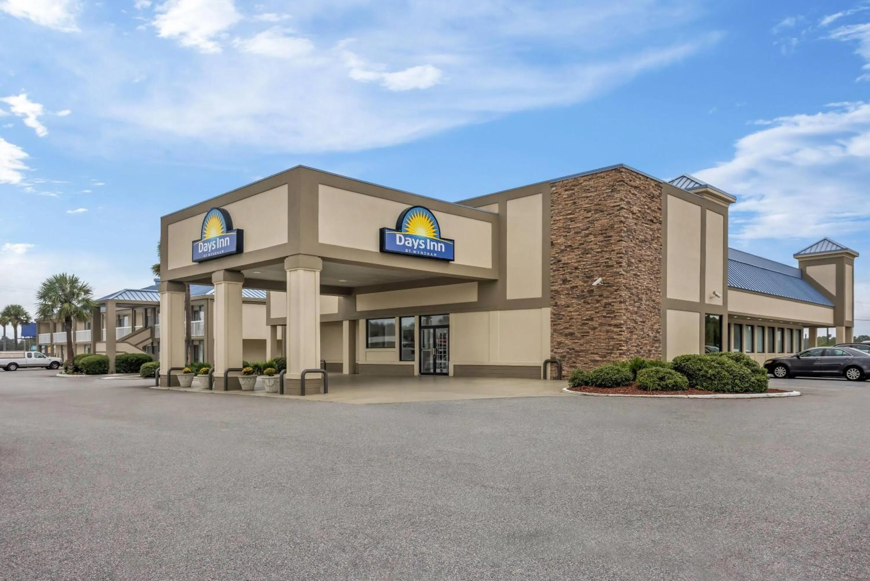 Property building in Days Inn by Wyndham Adel I-75